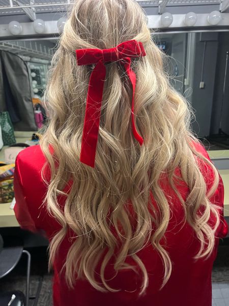Holiday Bows! 
Velvet Hair Bows 


#LTKGiftGuide #LTKSeasonal #LTKHoliday
