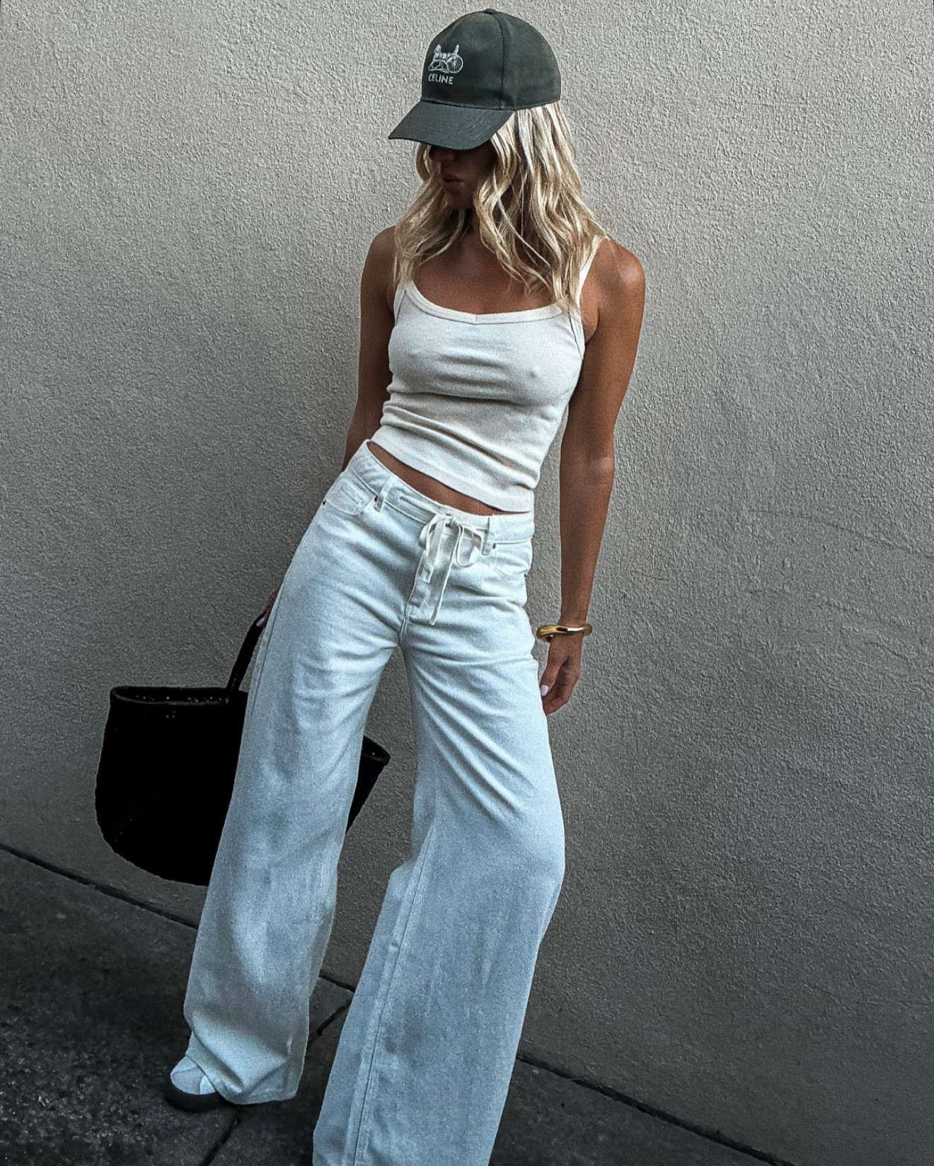 #streetstyle #summerstyle #minimalstyle #minimalchic #basics 

#LTKStyleTip