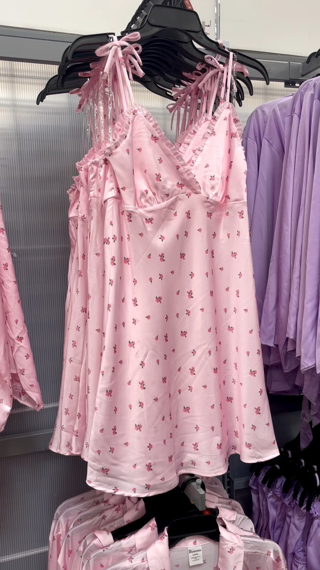 These prints are giving Love Shack Fancy and it’s all $19.98 or less 

#LTKFindsUnder50 #LTKselfcare #LTKSeasonal