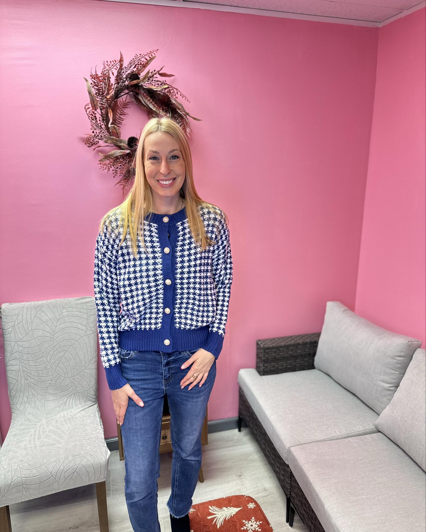 Houndstooth style sweater cardigan
💙i love the cute print and buttons 
💙it is loose fitting so easy to layer with 
💙wearing small in it, fits true to size and I am 5’10”

#LTKWorkwear #LTKTall #LTKFindsUnder50