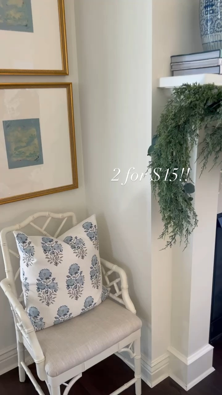 Black Friday Deals! 

👉🏻2 for $15 pillows! 
👉🏻$25 wrap that’s amazing! 
👉🏻 scalloped tray on major sale! 
👉🏻floral botanicals are marked down to best price I’ve seen! They’re so beautiful! 

#LTKCyberWeek #LTKhome #LTKVideo