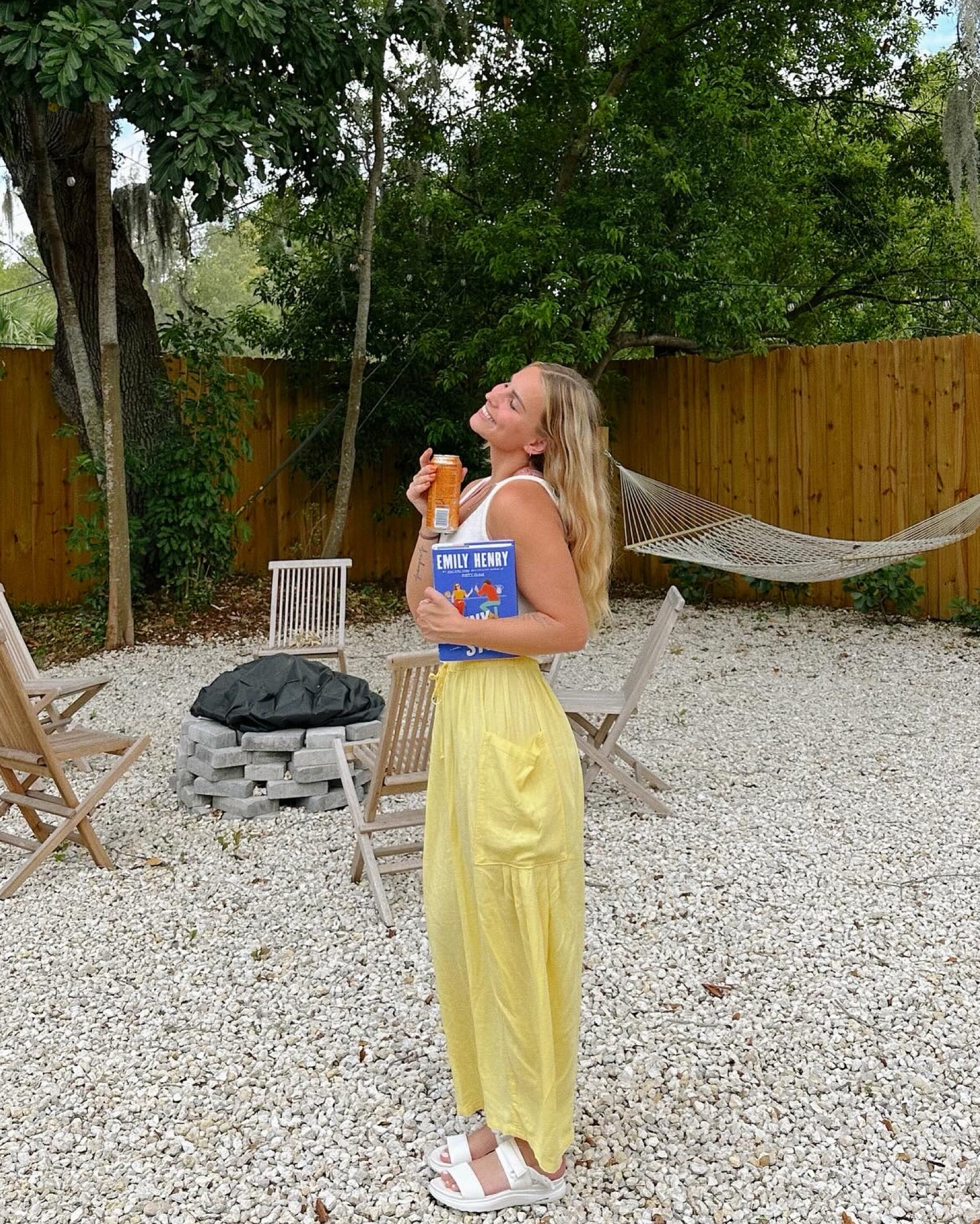 In my book girl era 📖🌻🍋 

#LTKtravel #LTKSeasonal #LTKstyletip