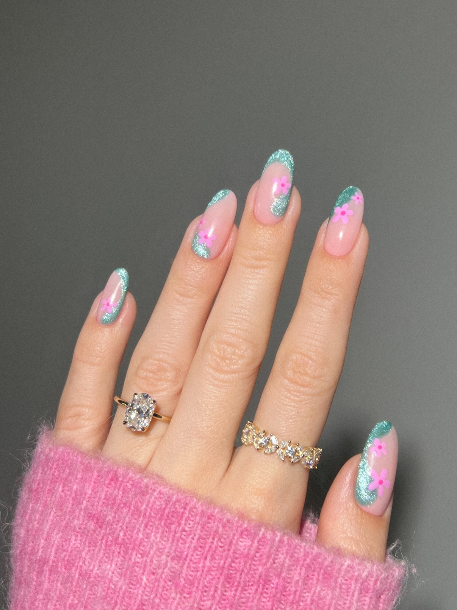 Get ready to bloom with this stunning floral nail art design, complete with touch of sparkle ✨🌸🌼💅

#LTKstyletip #LTKFind #LTKbeauty