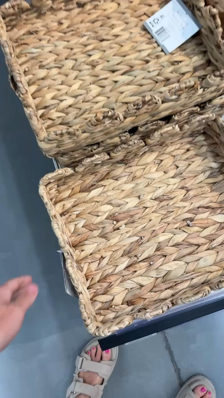 Want your coffee table to feel styled without adding a lot of extra decor? 🤎 This scalloped woven tray gives you one spot to group a small vase, a book or the remotes. The natural water hyacinth adds texture, and the 11 × 14-inch size is easy to measure out before you buy. Tap the tagged Walmart tray to shop. #LTKHome 

 