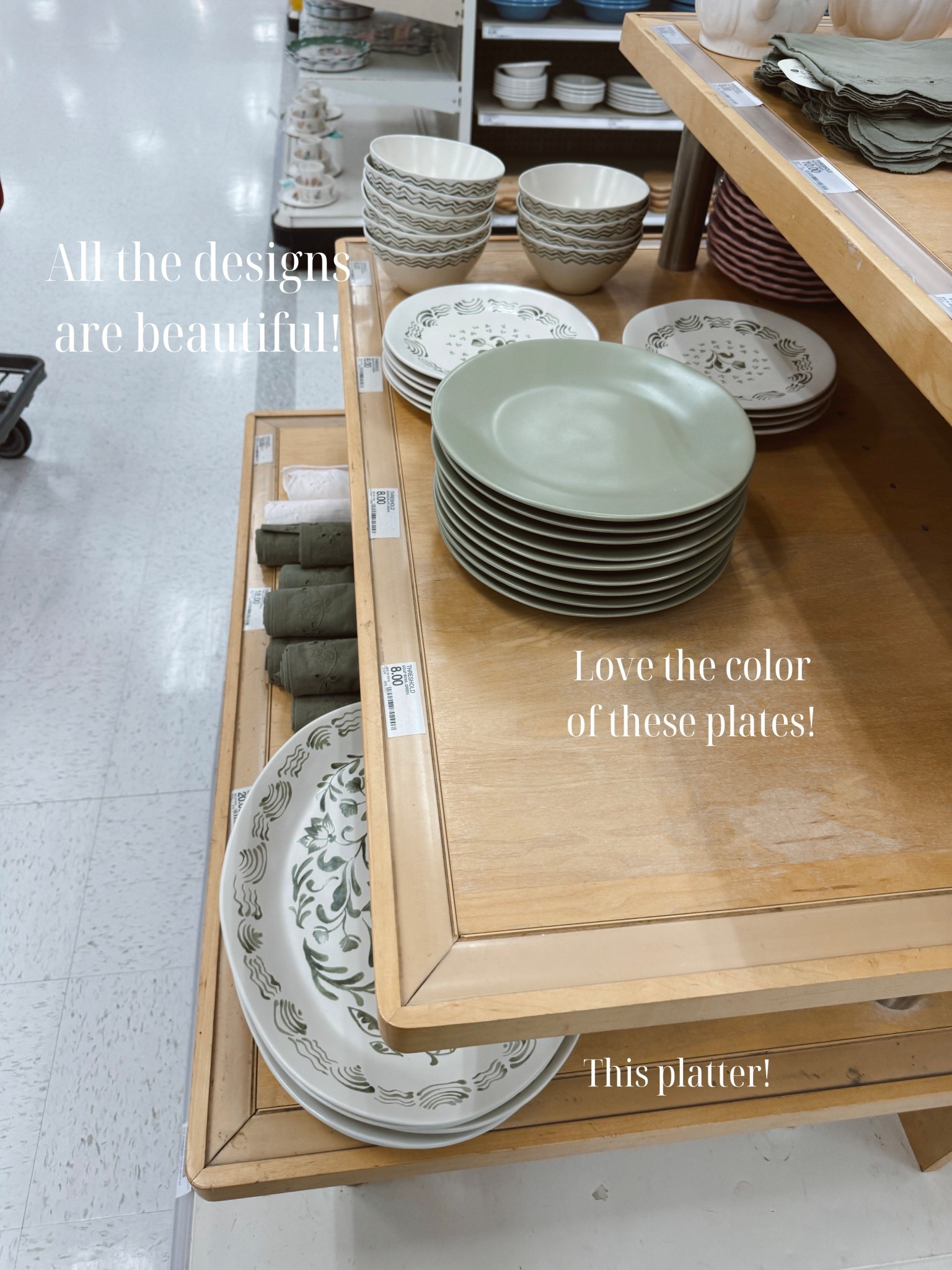 The green design on this platter and green plates 😍😍

#LTKHome #LTKU #LTKSeasonal