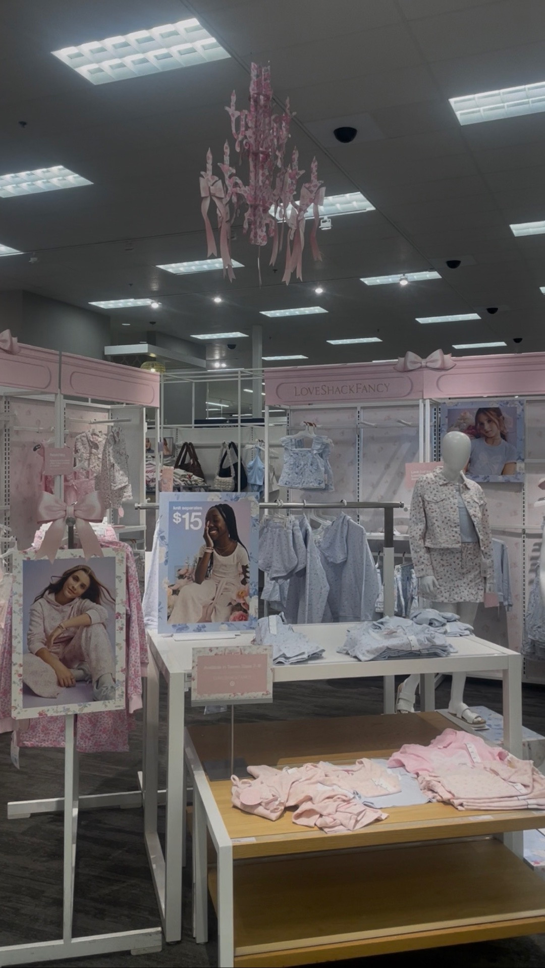 @LoveShackFancy just dropped the cutest collection @Target just in time for BTS shopping. Grab now before it’s gone for good

#LTKootd #LTKKids #LTKSeasonal
