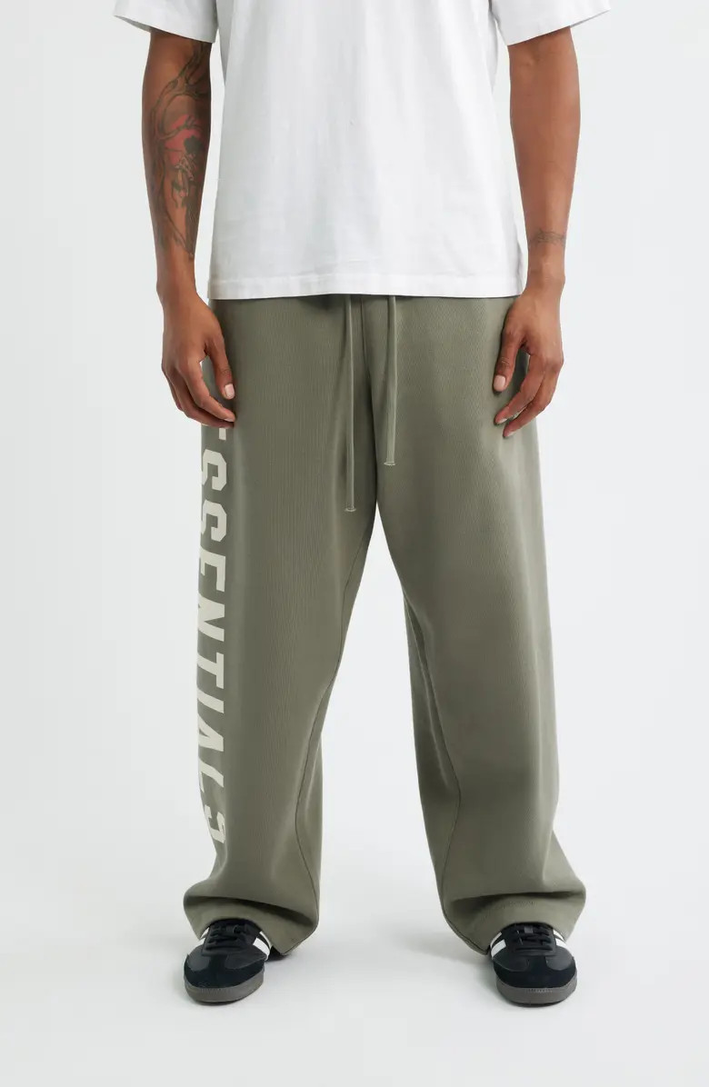 Fear of God Essentials Lounge Fleece Sweatpants | Nordstrom | Nordstrom