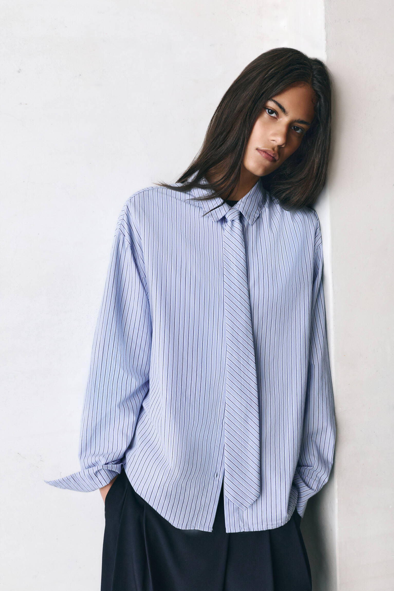 Poplin shirt with tie - Pull&Bear United Kingdom | PULL and BEAR UK