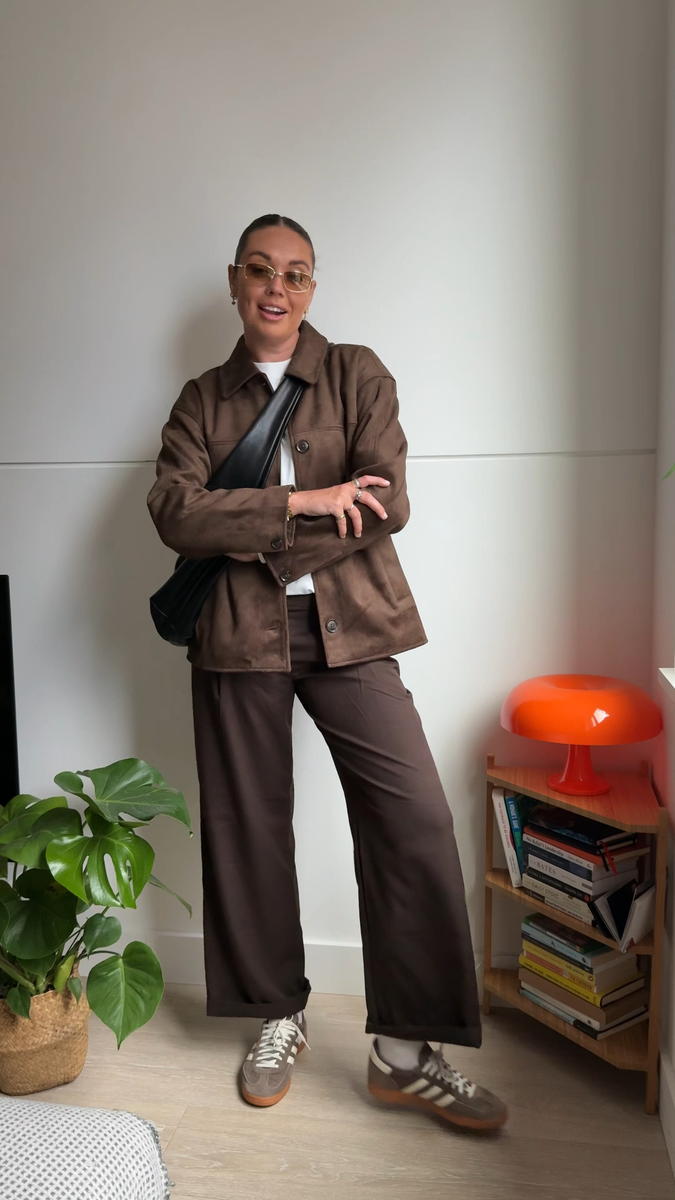Chocolate tones

#tomboyfemme #tomboyoutfit #tomboystyle #pullandbear #smarttrousers #suitpants #baggypants #oversizedoutfit #smartcasual

#LTKFashionMonth #LTKuk #LTKdatenight