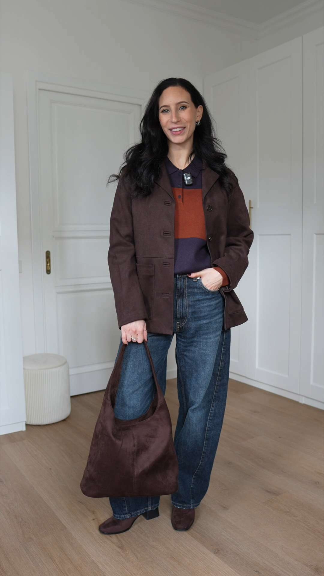 Maglia polo & jeans Zara. Borsa camoscio, stivali tacco. 

 #LTKeurope #LTKwinter #LTKjeans