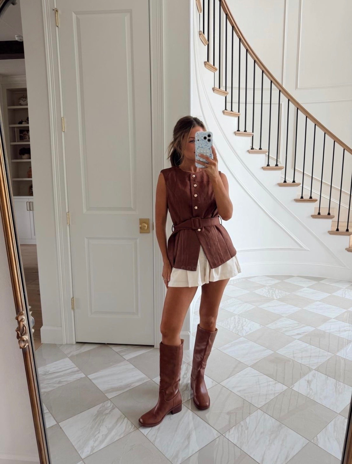 Fall suede vest top outfit inspo! My vest is currently on sale ✨🍂

#LTKootd #LTKSeasonal