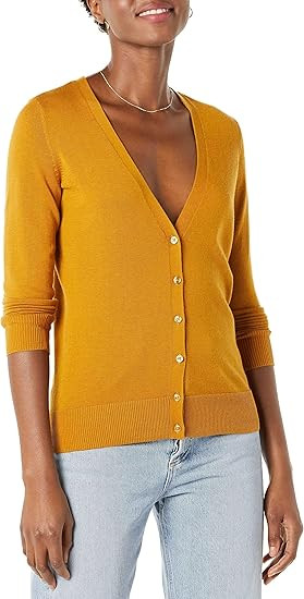 Amazon Essentials Women's Lightweight Cardigan Sweater | Amazon (US)