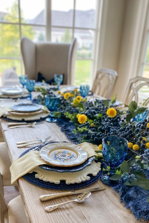 This table screams summer 💛✨ shop
#SummerAesthetic #LTKFinds #HomeInspo #shophollyjhome #homewithhollyj 

 #LTKfoodie #LTKSeasonal #LTKHome