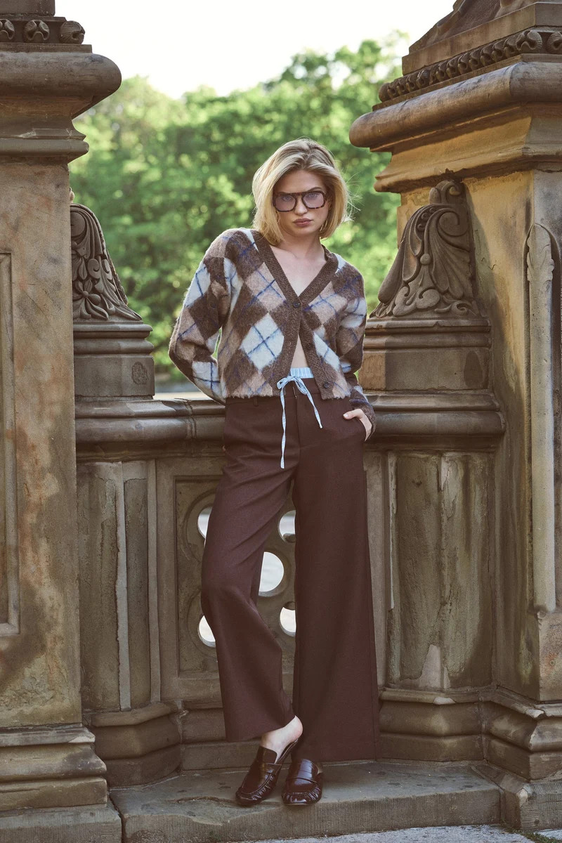 Your go-to fall outfits start here 🍁 everything from sweaters to statement outerwear that makes getting dressed effortless 🤎
#falloutfitideas #fallfashion #aveclesfilles #fallstyle #ltkfinds #ltkit #styleinspo #falllooks 

 #LTKSeasonal #LTKU #LTKSaleAlert