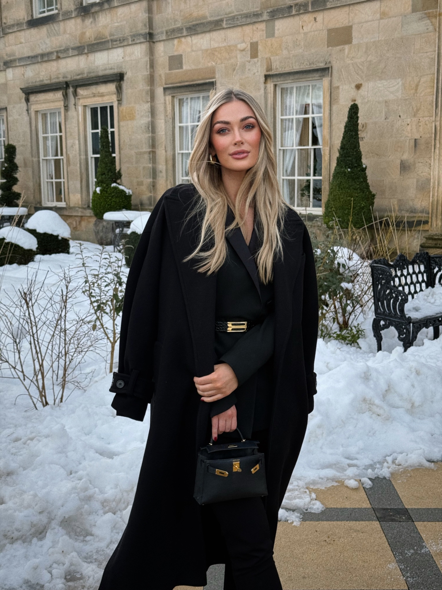 2025 style has begun.. 

Obsessed with belting coats and blazers at the minute to elevate a really basic outfit 

#LTKluxury #LTKuk #LTKwinter