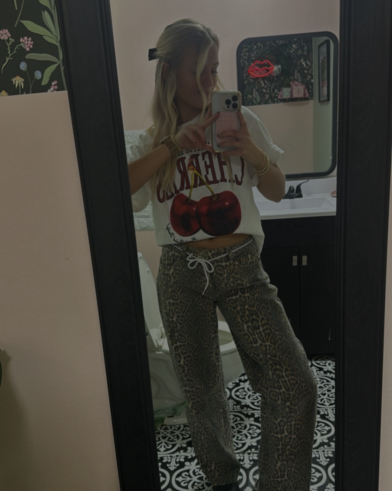 🍒🤍🐆🌹💋

Pants are White Fox, linked similar🫶

#LTKBeauty #LTKStyleTip