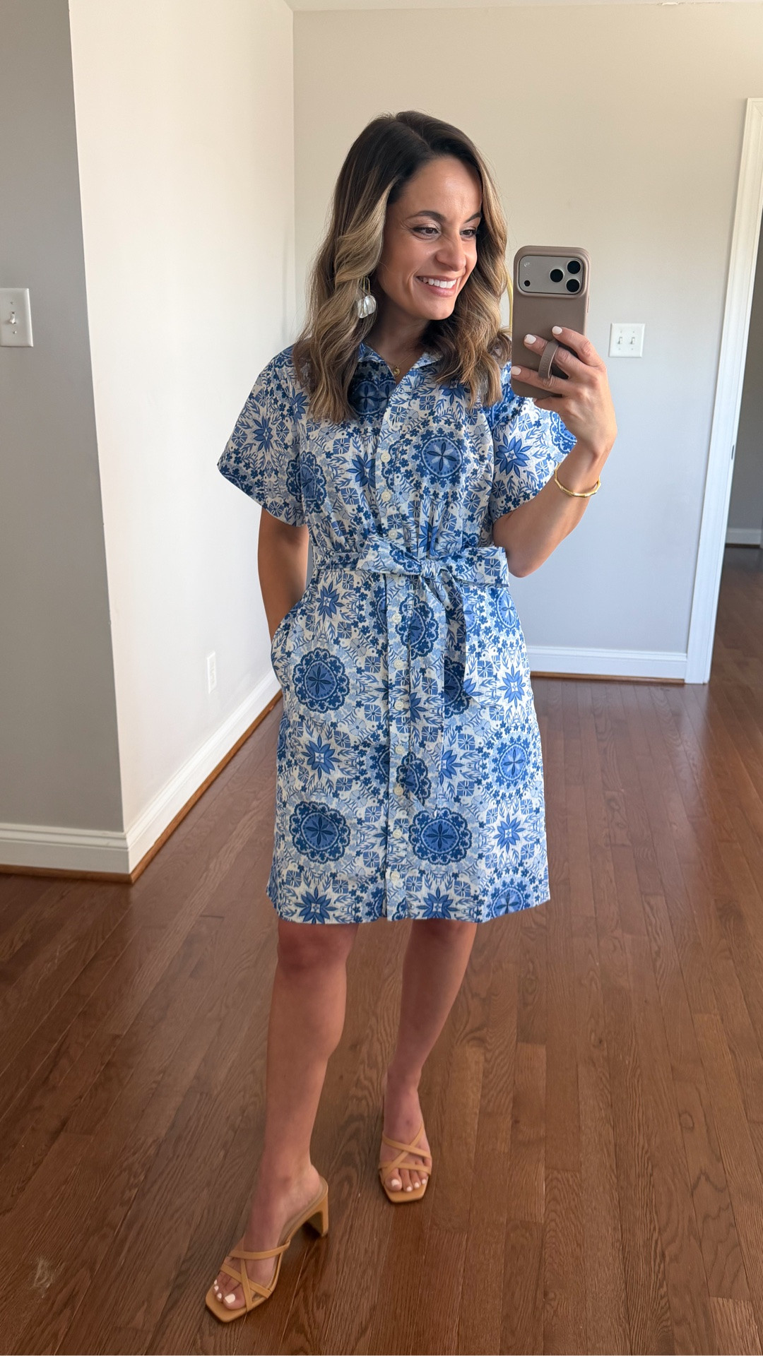 55% off at LOFT! 

Dress: petite xxs - true to size. Lined skirt, fully functional buttons all the way down. Blend of linen and cotton

#LTKPetite