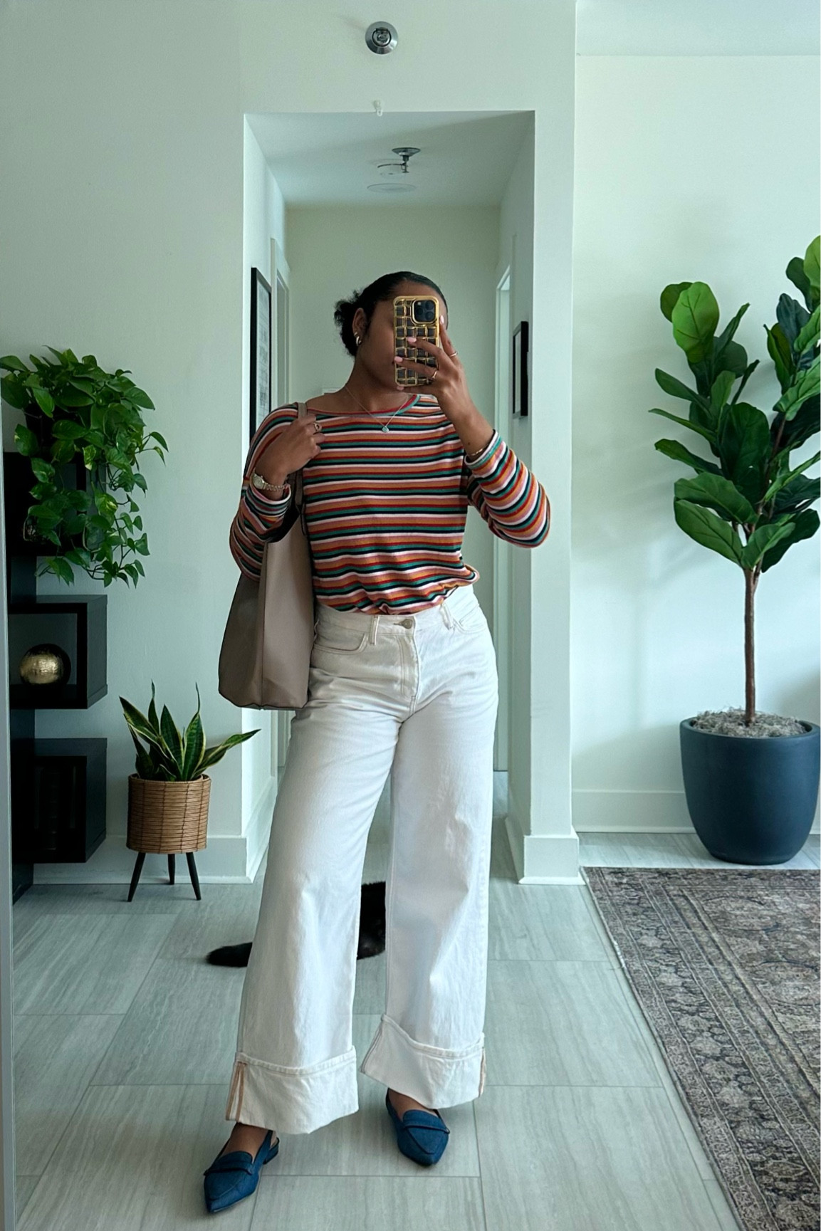 Trying to add more color to my work wardrobe! 

I can’t find links to anything and Zara isn’t linked on LTK so sorry 😭

Top: Dress Up but from 6 years ago
Pants: Zara TRF high waist turned up jeans
Shoes: Ann Taylor outlet on clearance 



#LTKWorkwear