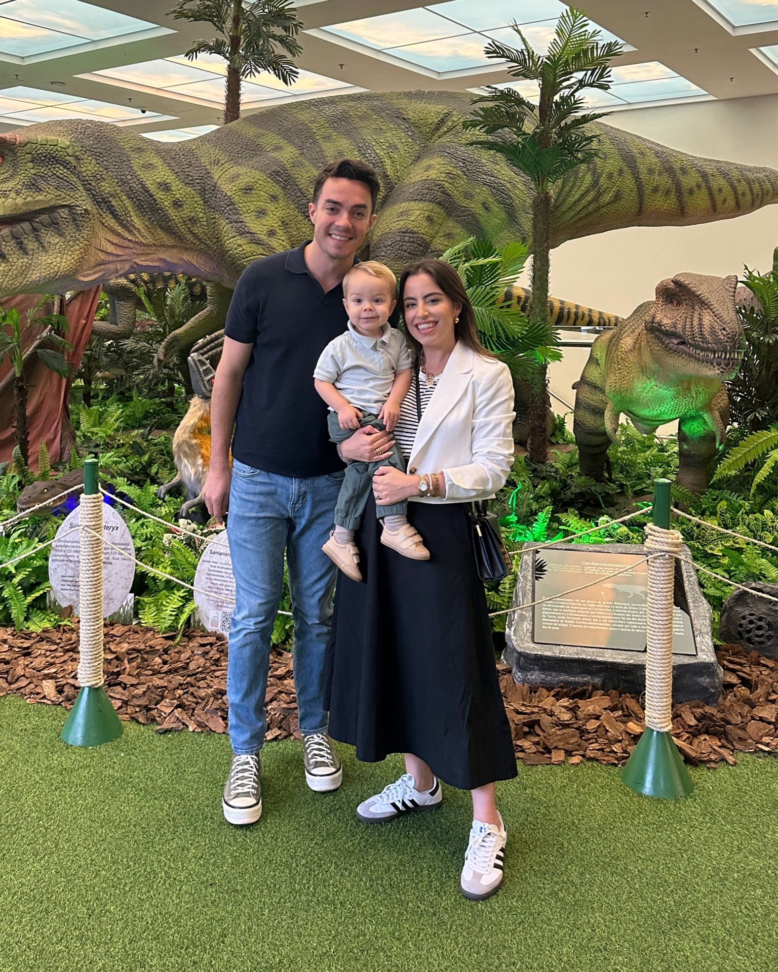 My favorite fall outfit! Love this black midi skirt, striped tee, cropped blazer and samba sneakers



#LTKunder100 #LTKSeasonal #LTKstyletip