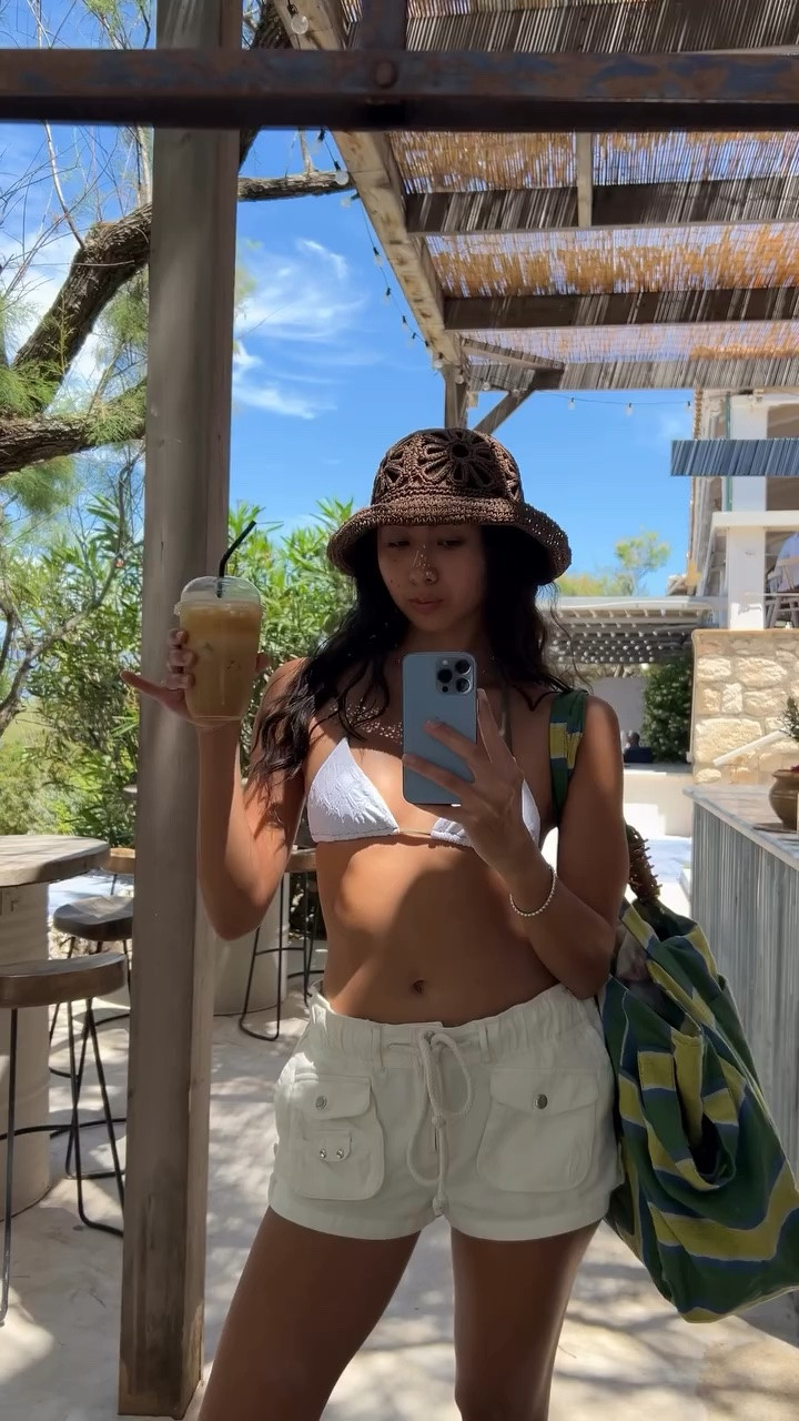 Beach outfit of the day 🐚🤍

#summeroutfitinspo #outfitinspo #beachoutfit

#LTKsummer