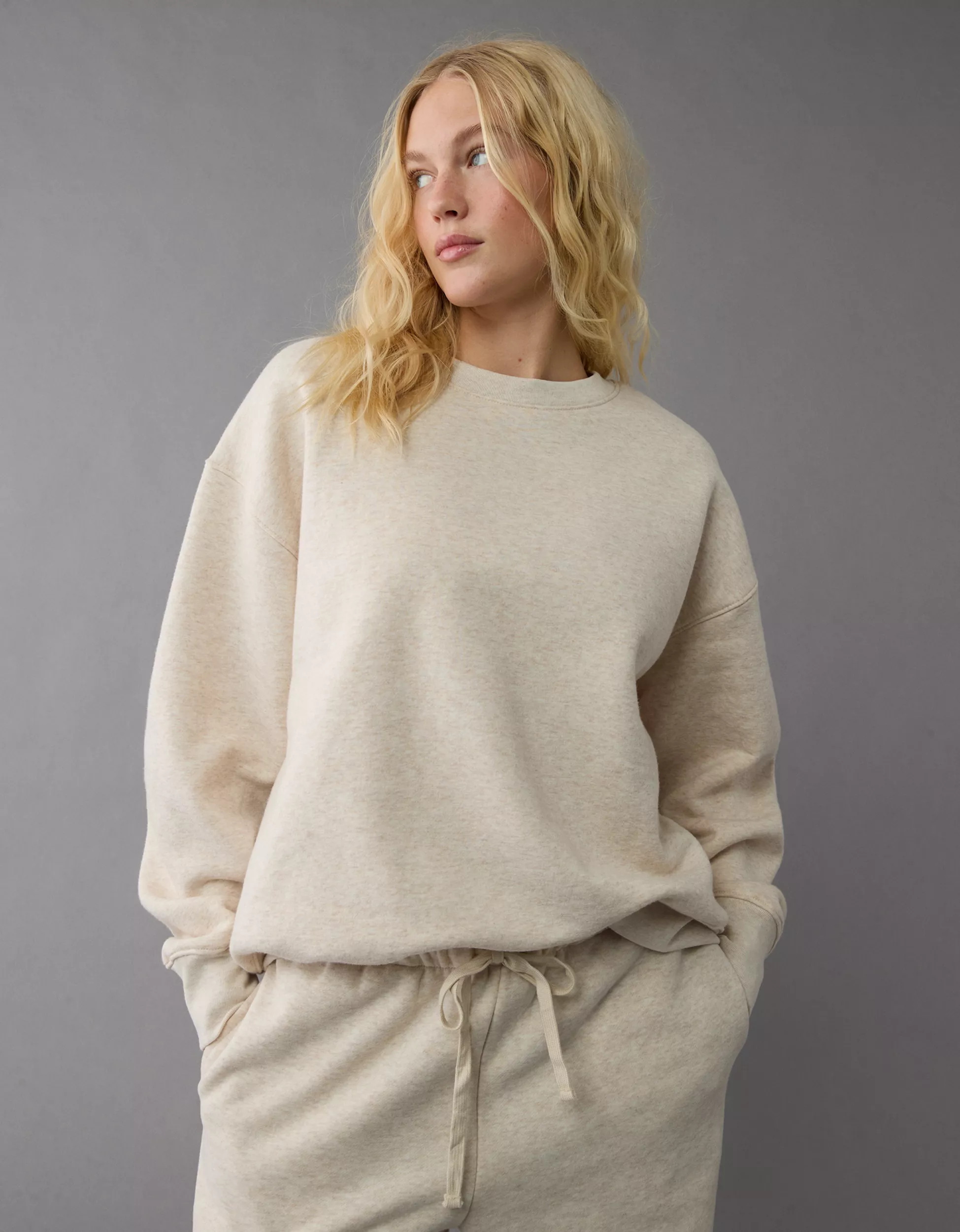 AE Everyday Luxe Crew Neck Sweatshirt | American Eagle Outfitters (US & CA)
