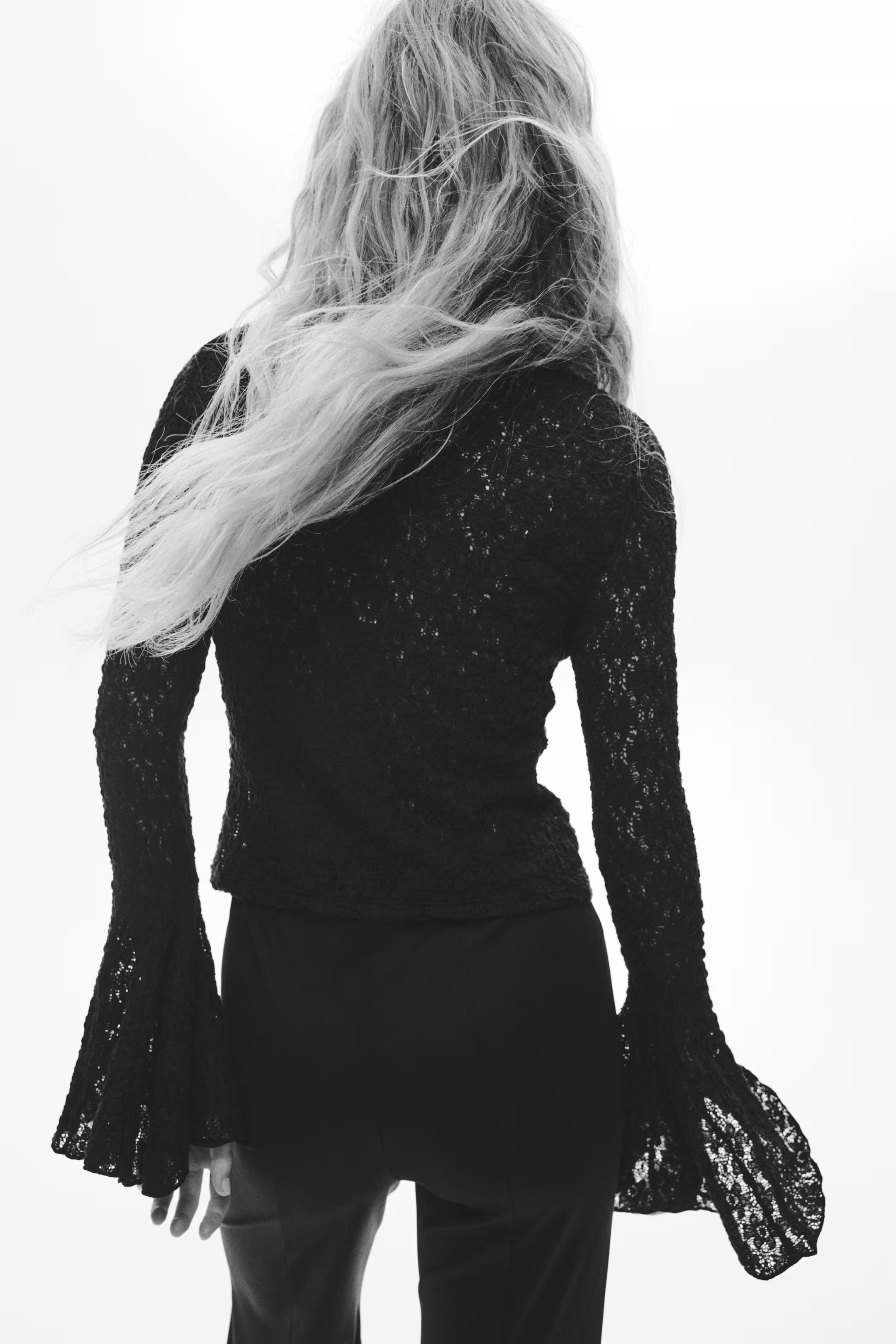 Trumpet-sleeved top | H&M (UK, MY, IN, SG, PH, TW, HK)