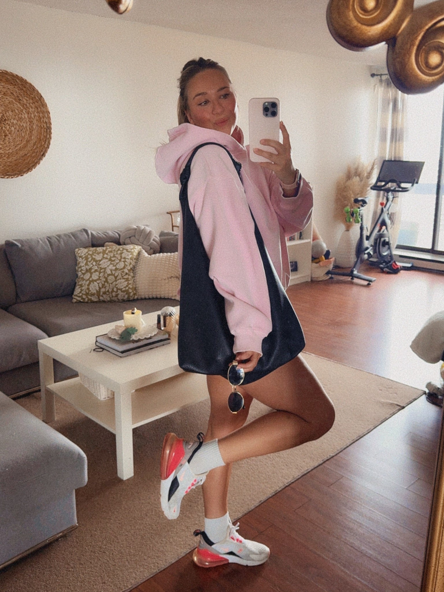 On the Go! ➡️🏃🏼‍♀️💓 #springoutfit #aritzia #aritziadupe #pinkhoodie #pink #aritziasocks #nikes #anthropologiebag #anthropologie #spring #workout 

#LTKgiftguide #LTKstyletip #LTKcanada