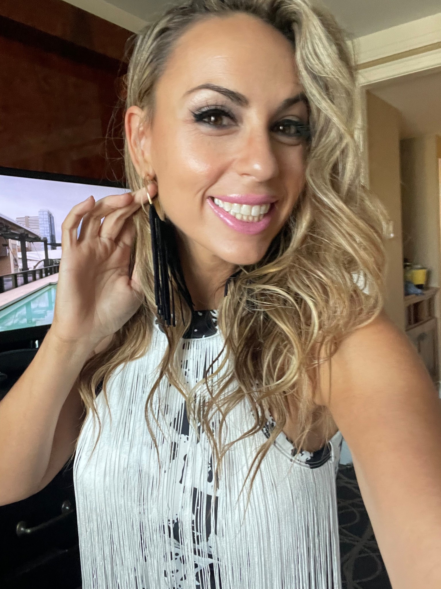 Hassle hoop dangle earrings 🤠✨ the perfect statement piece to pull together any country girl outfit! Lightweight but bold—these add just the right amount of western flair.

Wearing a western fringe boho tassel bodysuit in size small 🤎 such a fun, flattering fit with all the movement—perfect for concerts, date nights, or a casual western vibe.

#LTKootd #LTKmomlife