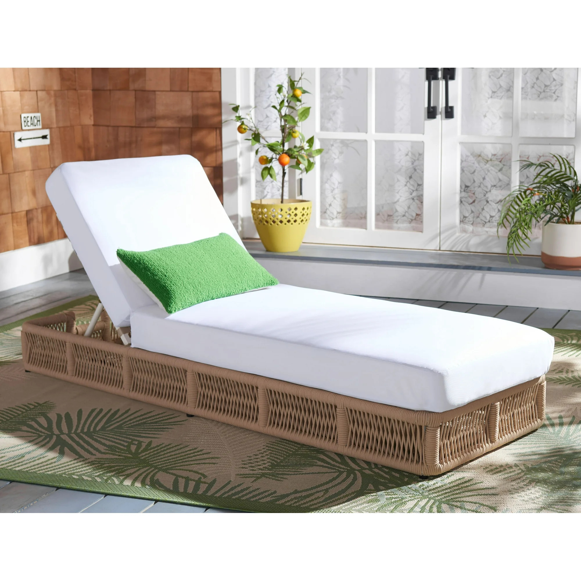 SAFAVIEH Gillian Outdoor Patio Sunlounger, Tan/White | Walmart (US)