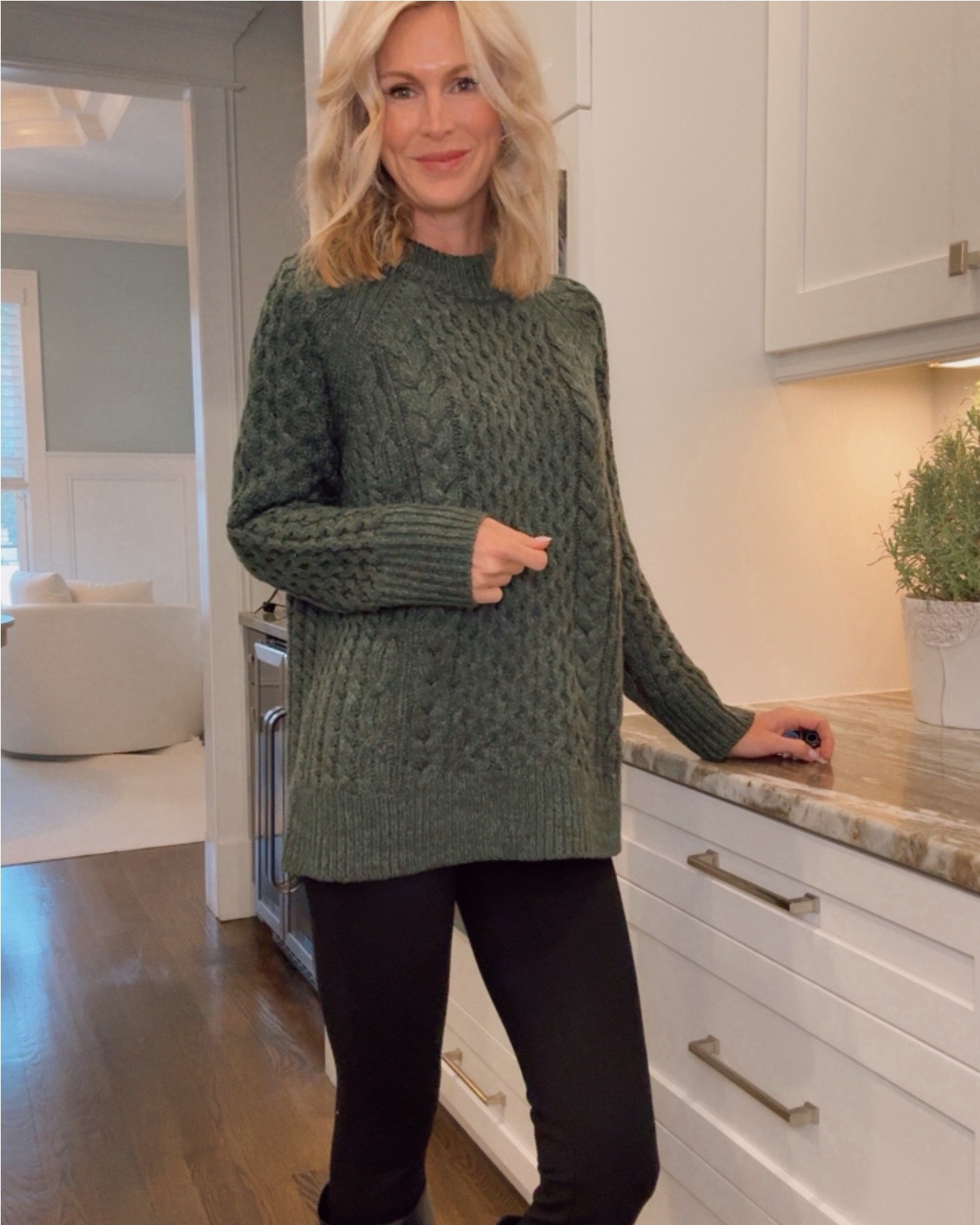 Winter staples. Arotzia set, straight leg jeans, wide leg jeans, MOTHER denim, cashmere, suede tote, watch, AGOLDE



#LTKdayinmylife #LTKSeasonal #LTKmomlife