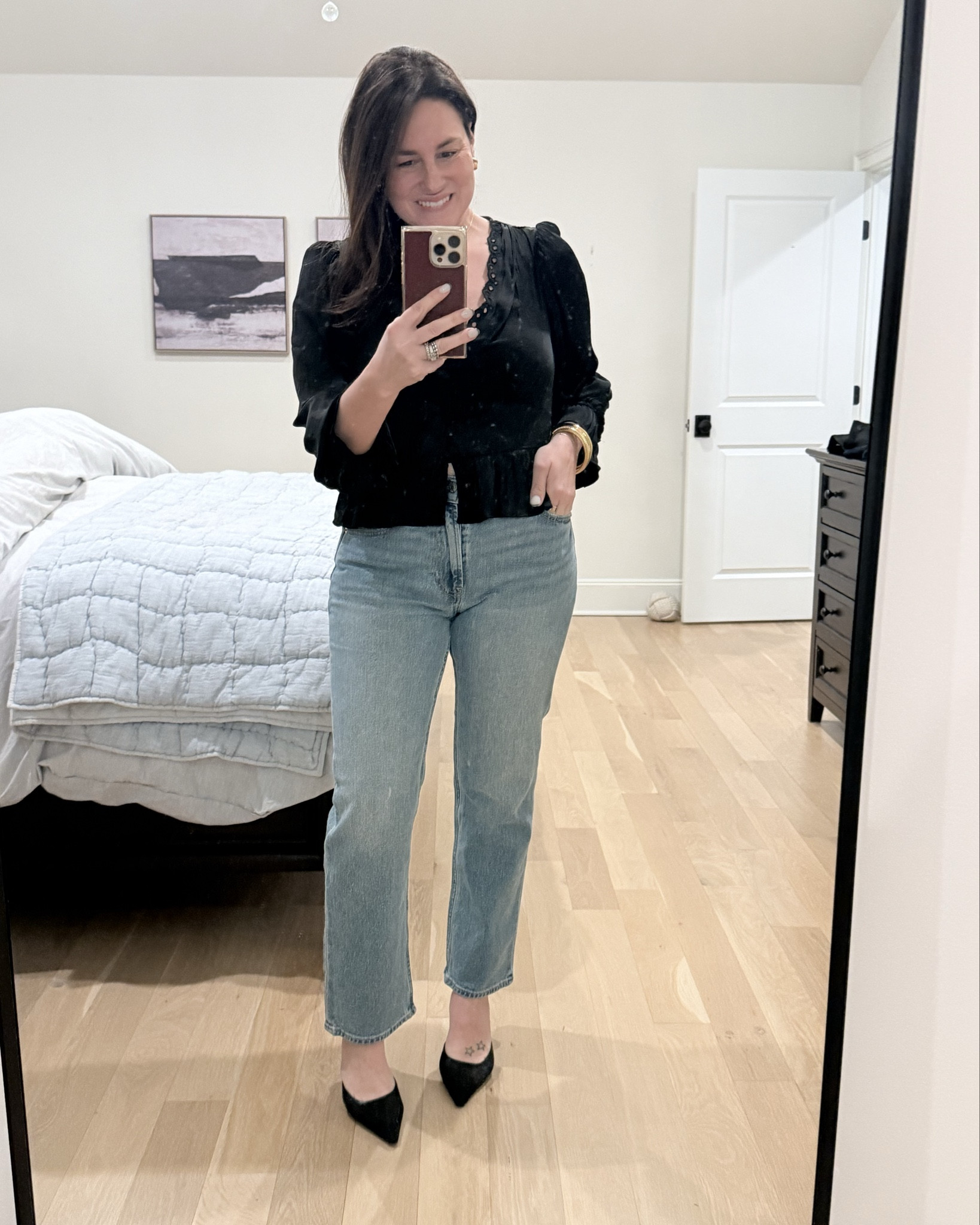 In love with this top ❤️ Simple black but it’s all in the details.



#LTKOver40 #LTKootd #LTKMidsize