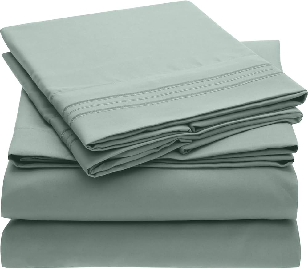 Mellanni King Bed Sheets - Hotel Luxury 1800 Bedding Sheets & Pillowcases - Extra Soft Cooling Bed S | Amazon (US)