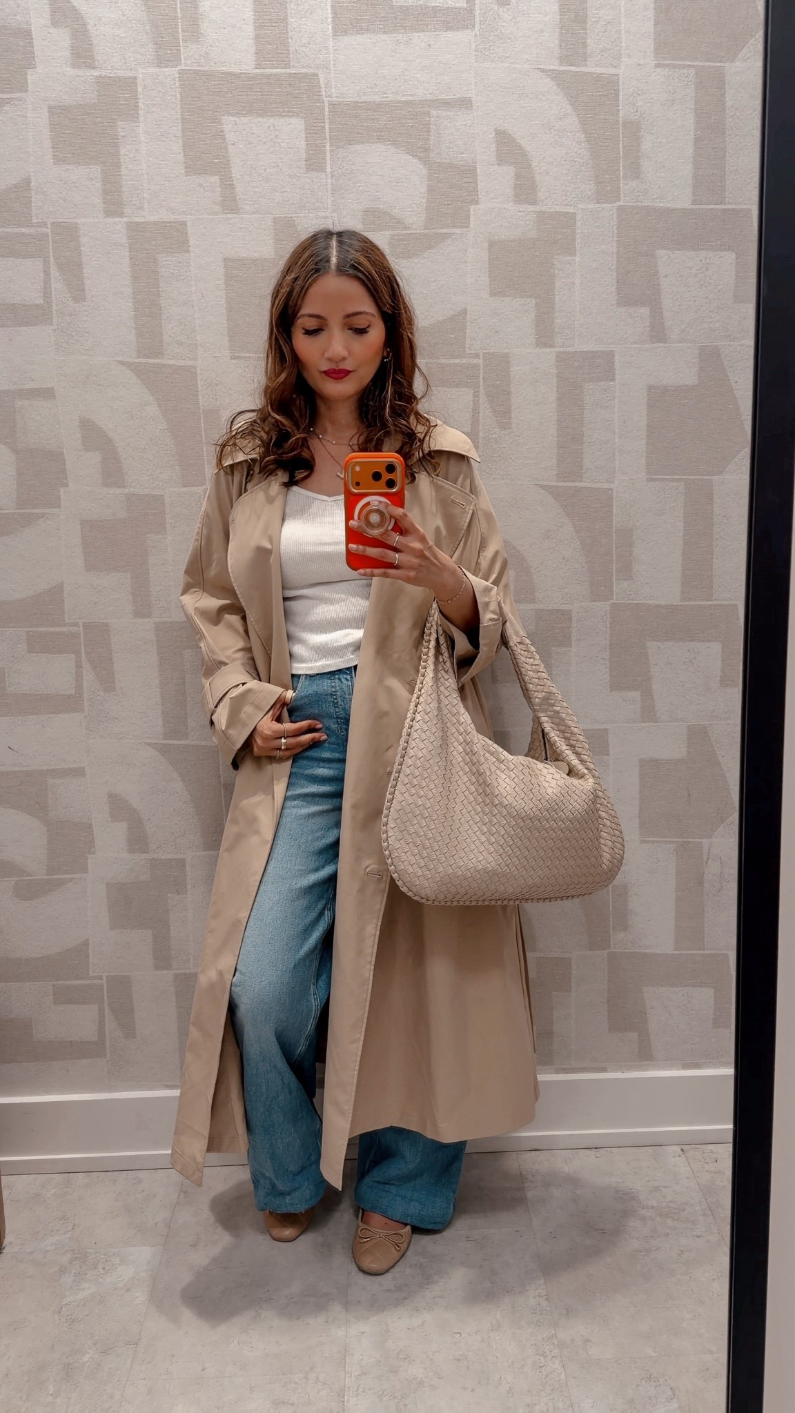 trench coat and spanx jeans 

#LTKcanada #LTKstyletip #LTKjeans