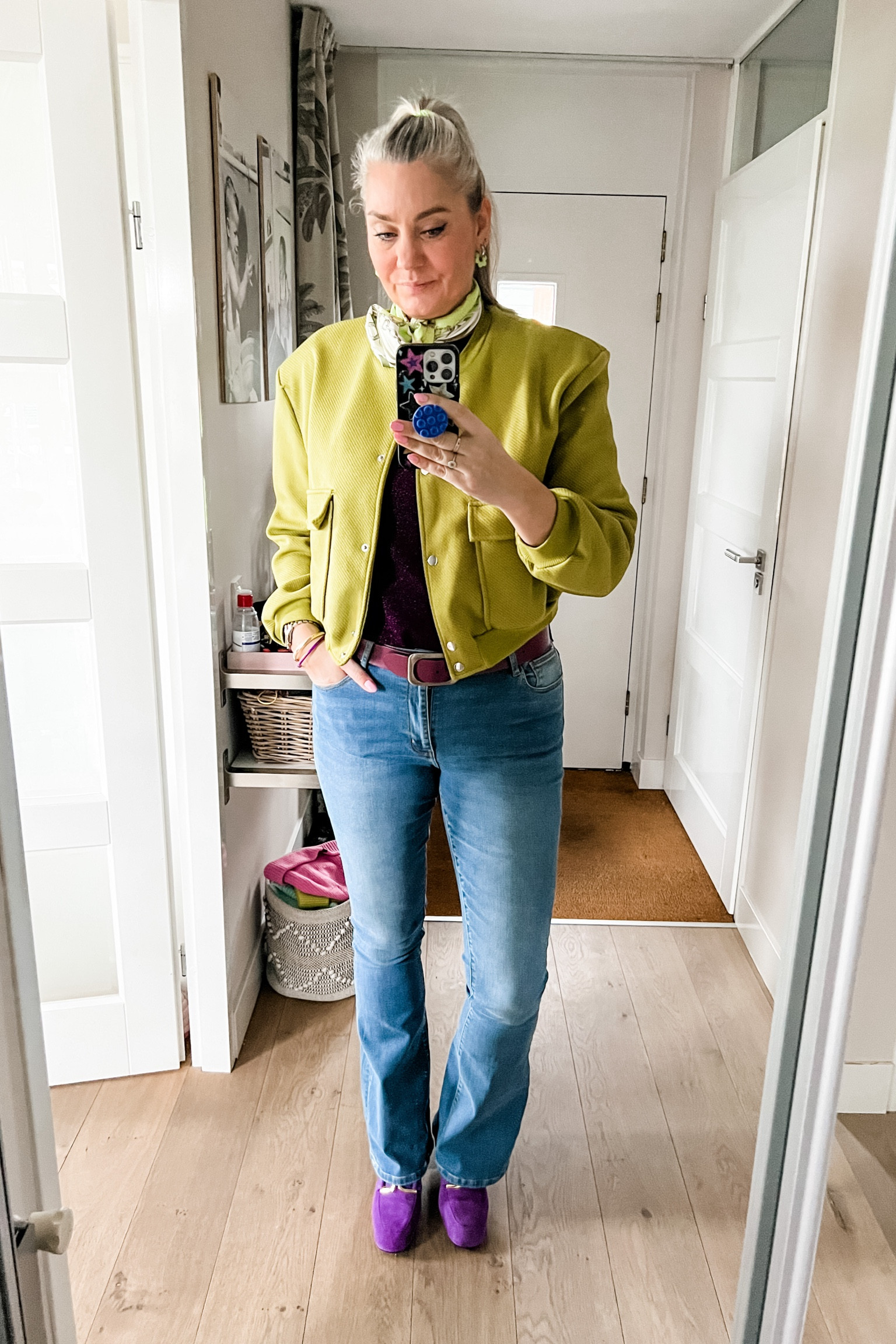 Ootd - Thursday. Purple top (old), mustard green jacket (Guts & Gusto), Raizzed flare jeans, purple shoes. 

#LTKover40 #LTKstyletip #LTKeurope