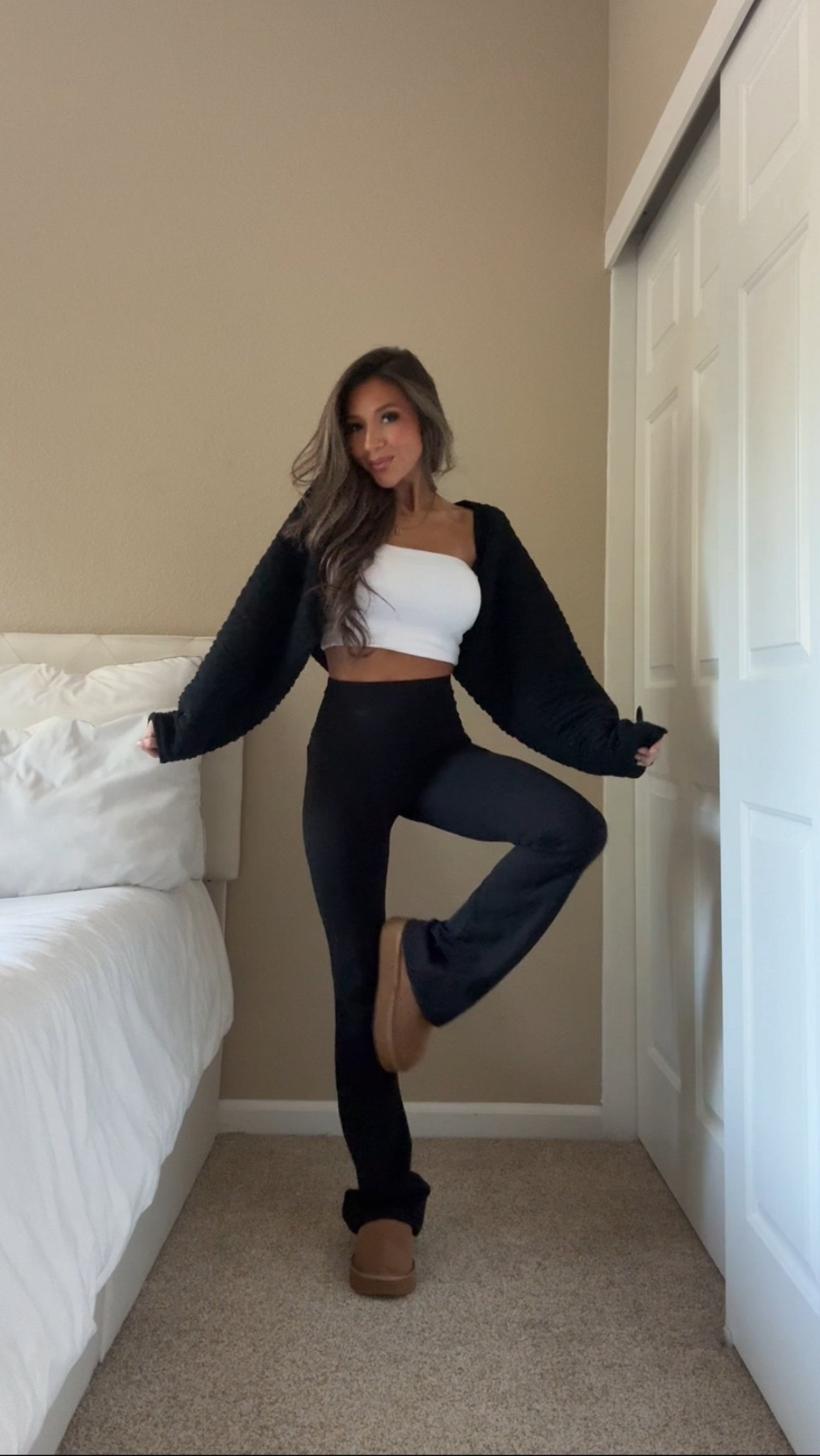 Transitional fall vibes 🧸 #fallfashion #falloutfits #falloutfitideas #outfitideas 