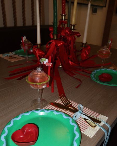 Sunday GRUNCH | Grinch themed party | party DIY | merry grinchmas | grinch Christmas party | friendsmas 

#LTKparties #LTKHoliday