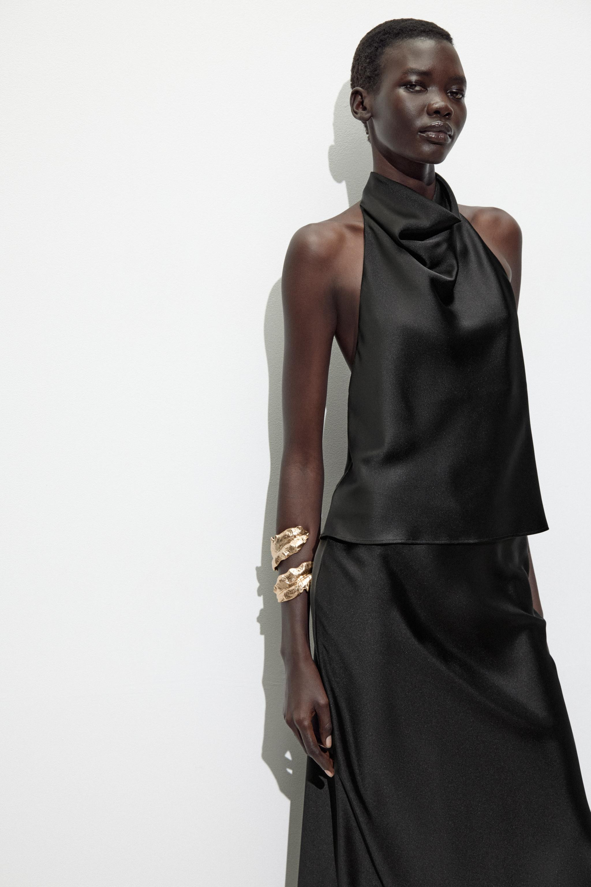 SATIN EFFECT HALTER TOP | Zara US