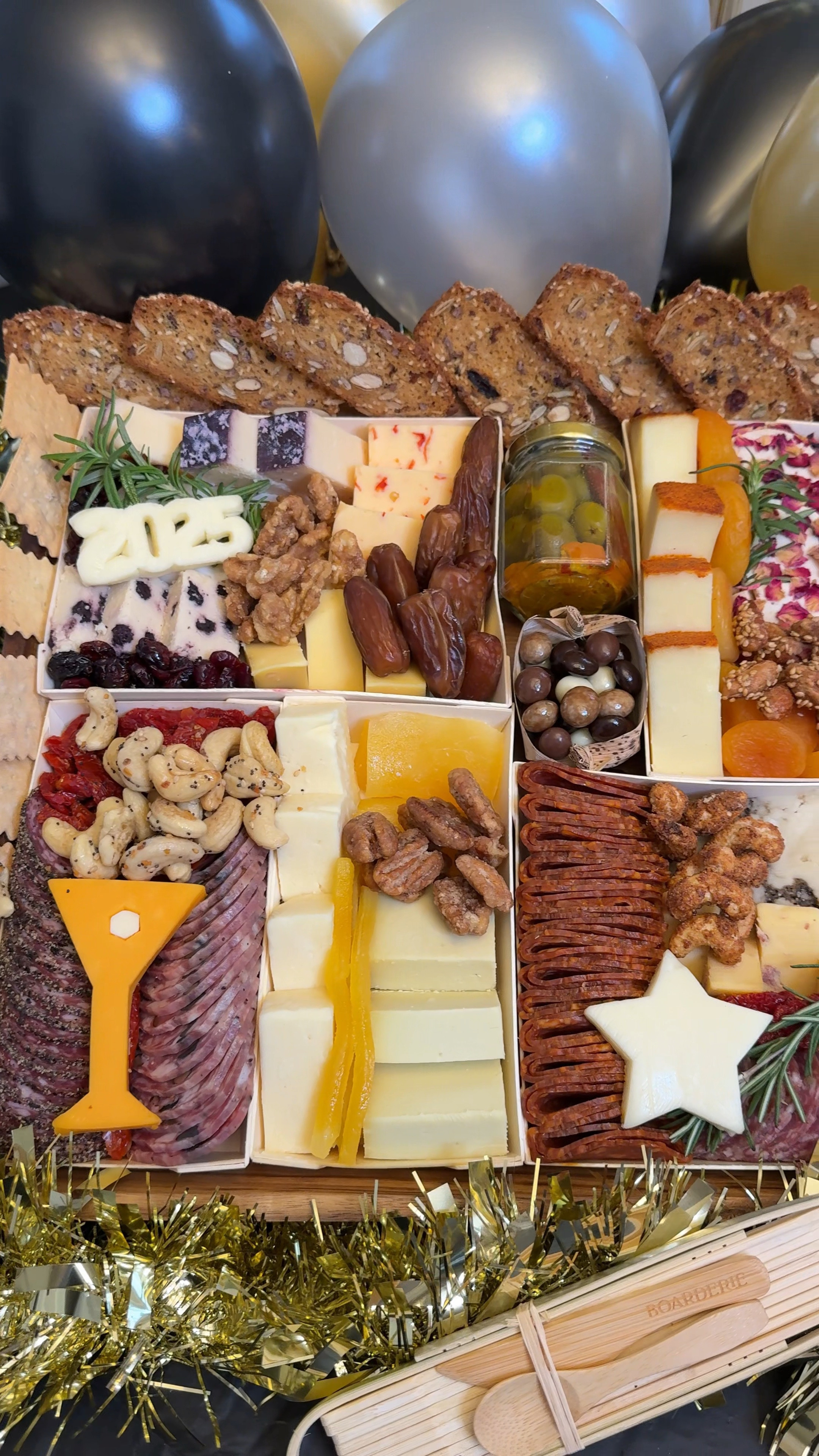 the PERFECT appetizer for all your NYE festivities 🥳 
•
@boarderie creates the most delicious charcuterie boards that require ZERO prep on your part - perfect for us busy mamas 🙌🏻
•
head to boarderie.com to reserve yours now for NYE! 

#LTKHoliday #LTKParties