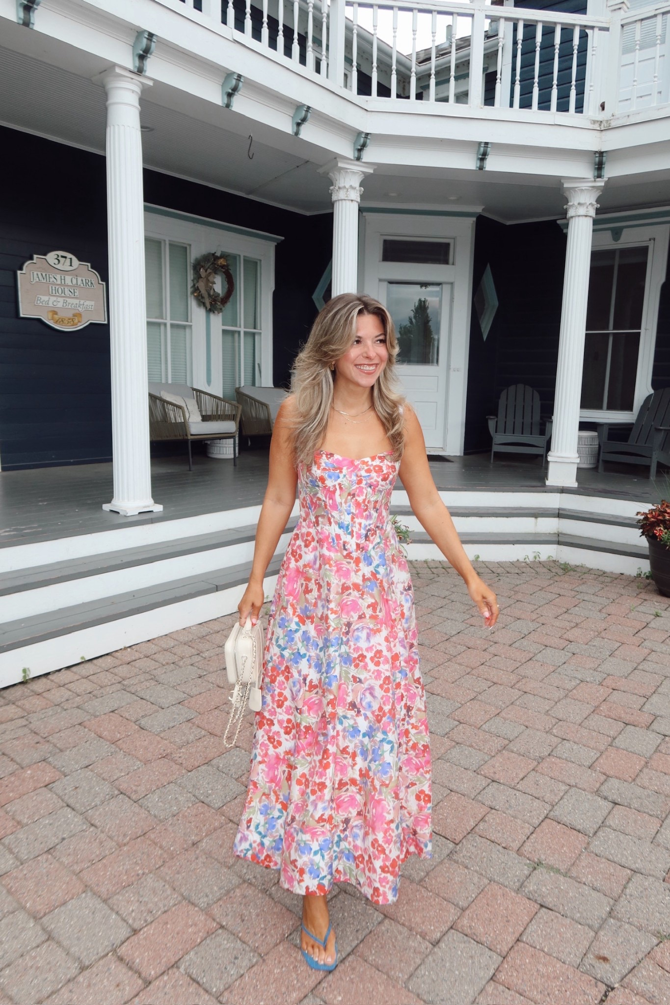 Pink and blue floral midi event dress on sale at Anthro with my code wearing a size 4

Anthro code: emerson20
Revolve code: tulip
Electric picks code: emerson20

Wedding guest
Shower dress
Date night
Summer dress
Resortwear
Event dress
Floral midi

#LTKParties #LTKWedding #LTKSeasonal
