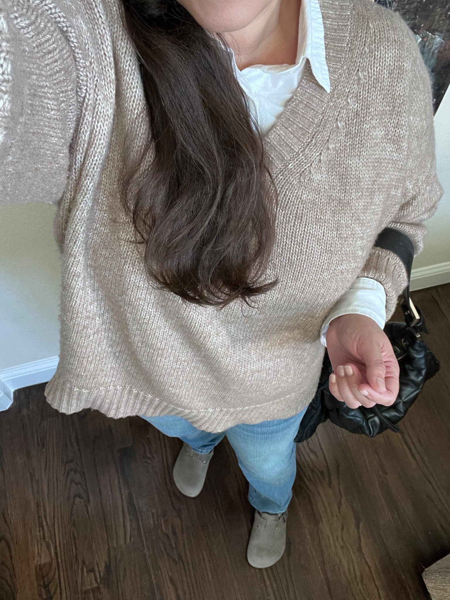 Casual sweater outfit with Birkenstock Boston clogs.

#LTKMidsize #LTKSeasonal
