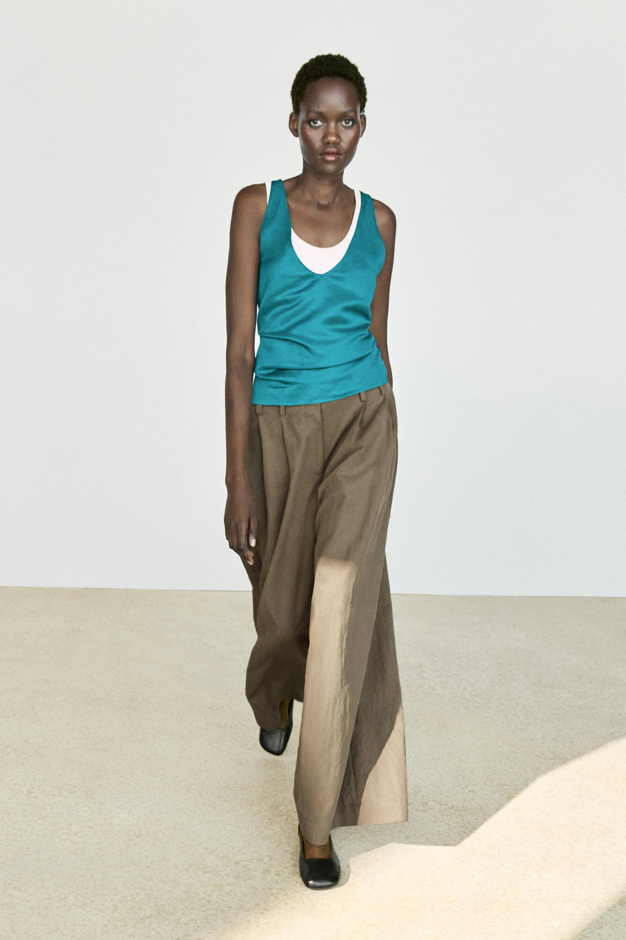 Technical wide-leg pleated pants | Massimo Dutti UK