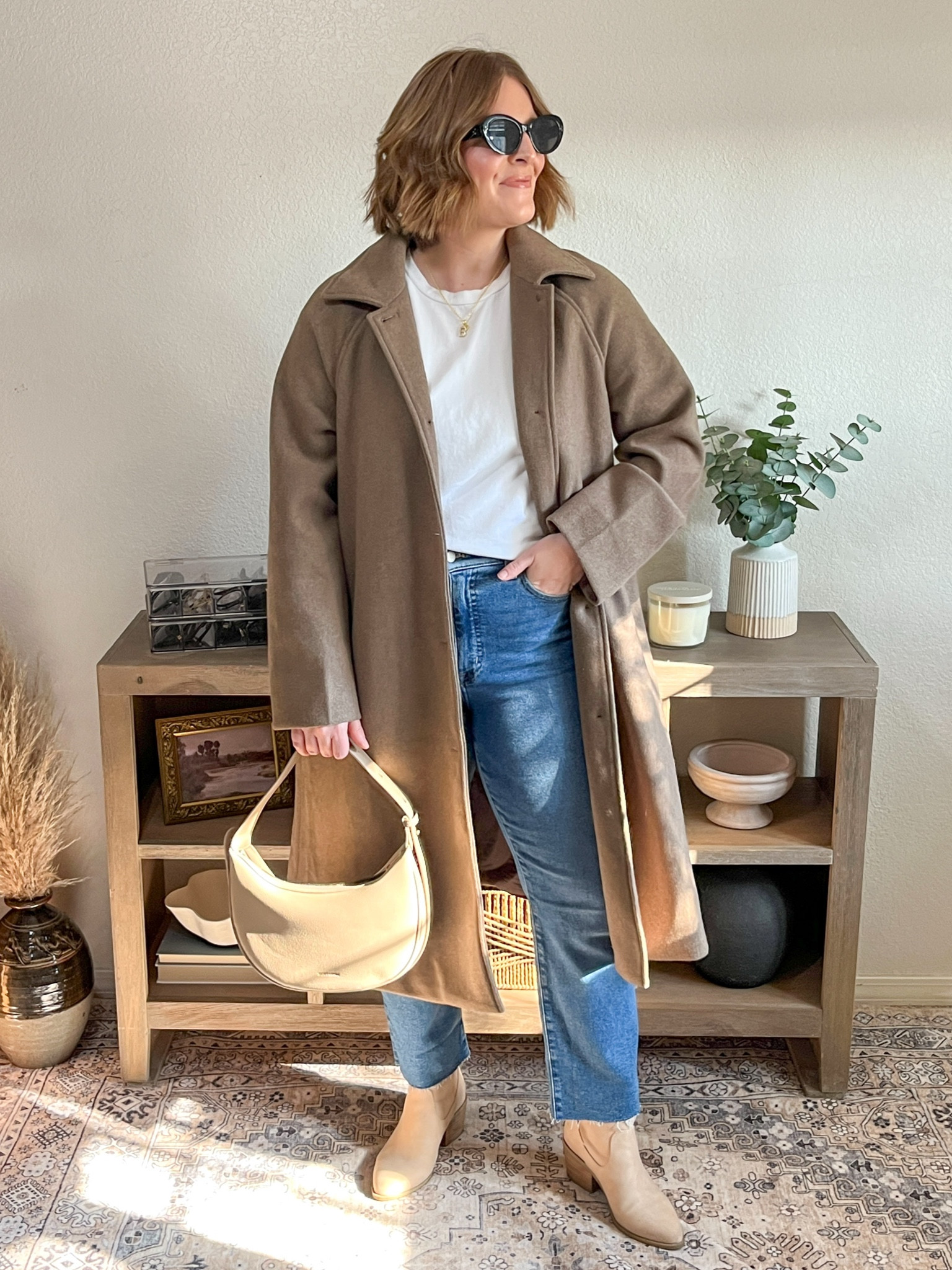 Love this long overcoat! Oversized fit but not too bulky. Keeps you warm, but not too heavy (I can still wear this in California)

Wearing L in everything (tts) 

#LTKSeasonal #LTKMidsize #LTKStyleTip