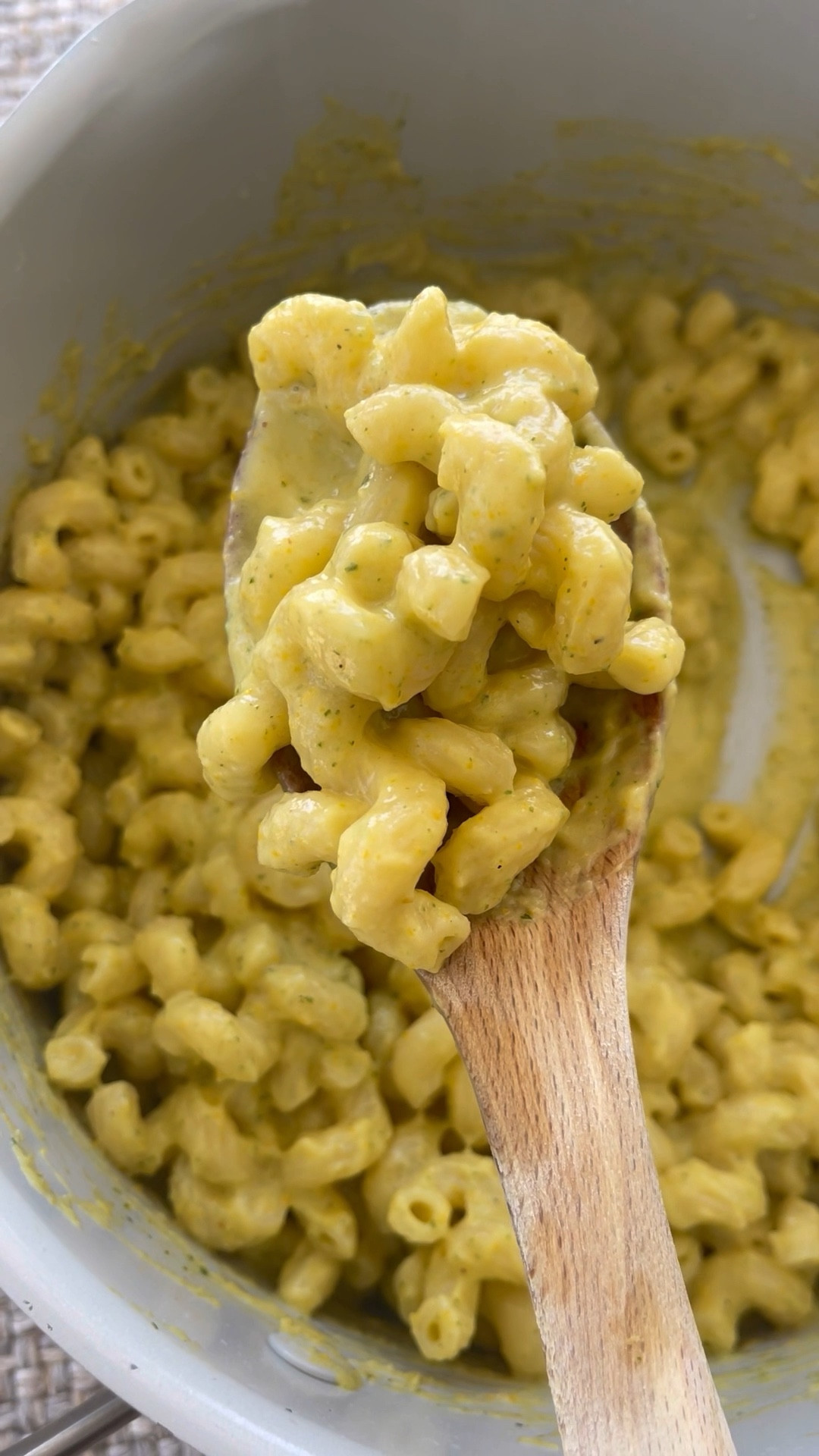 Who needs cream when you’ve got roasted zucchini? 🍝 (SAVE TO MAKE LATER)

✨Google “Skinnytaste Zucchini Pasta” to get the recipe!

This creamy zucchini pasta is proof that simple ingredients can make the most satisfying dishes. 😋 Whether you’re enjoying it as a meatless main or pairing it with your favorite protein, this recipe is a game-changer! 🌿

Cals: 390 Prot: 14 Carbs: 66 Fats: 8 👉See this delicious zucchini recipe on my website https://www.skinnytaste.com/pasta-with-creamy-zucchini-sauce/   #skinnytasterecipe #zucchini #healthy #vegetarian #healthyrecipes #EasyRecipes

#LTKSeasonal #LTKHome