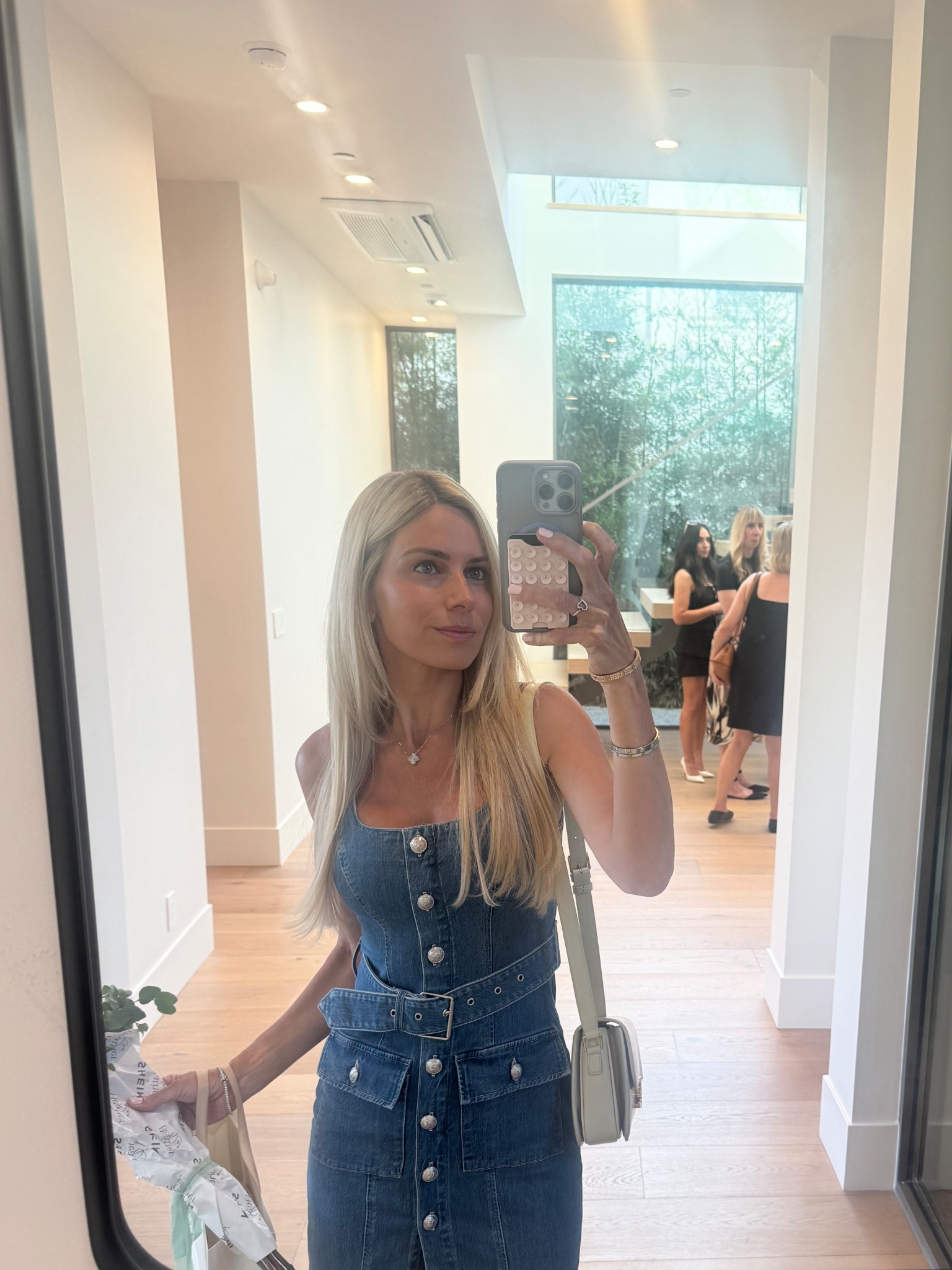 Last night’s look for the Shein x Heather Rae home collab ✨ Wearing size 0. Neiman has this one triple points right now 💙

#LTKSummerEdit #LTKWorkwear #LTKHome