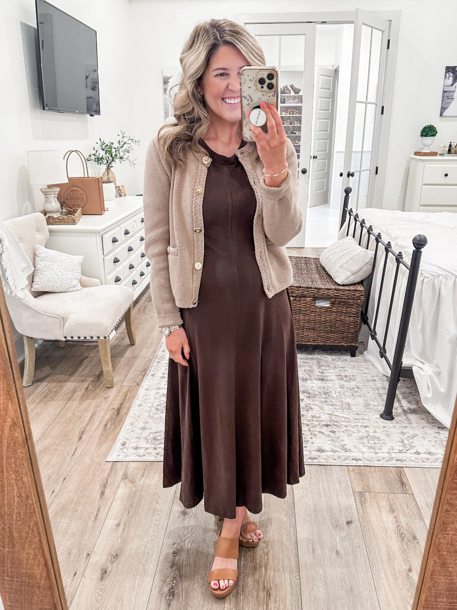 Channeling fall vibes for work today 🤎
Dress runs tts (non maternity)
Cardigan- linked similar 
Heels-go down 1/2 size 

Work outfit, smart casual outfit, maternity, maternity wear, bump friendly, 20 weeks pregnant 