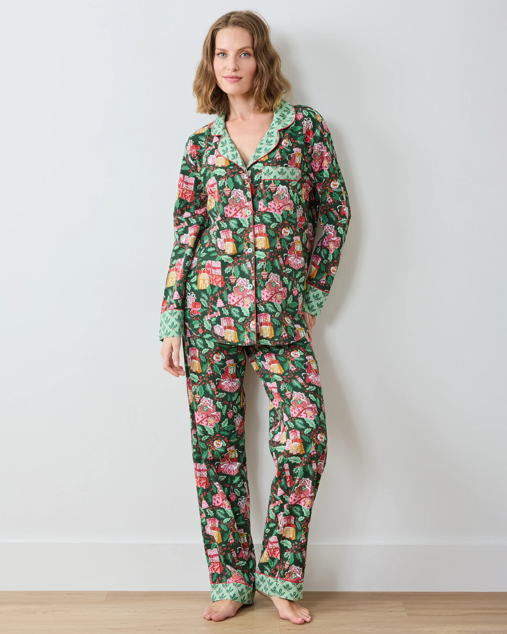 Holly Gifts - Lightweight Flannel Long PJ Set - Garland | Printfresh
