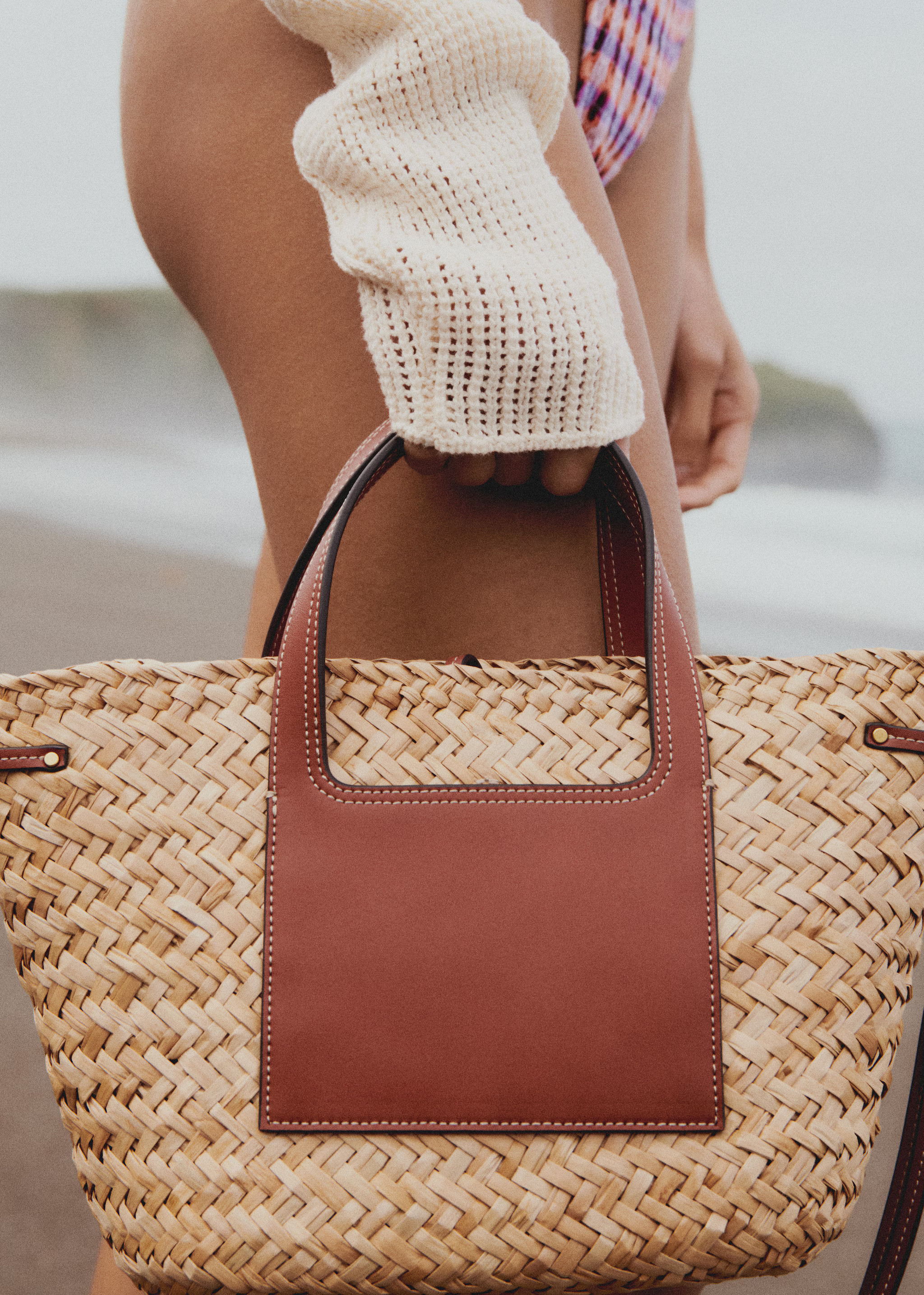 Basket bag with studs detail | MANGO (US)