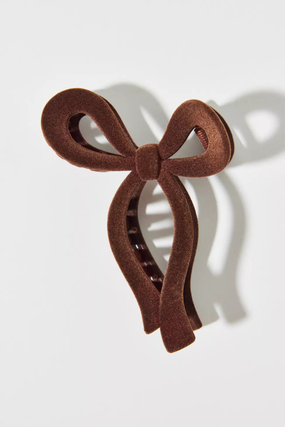 Velvet Bow Claw Clip | Urban Outfitters (US and RoW)