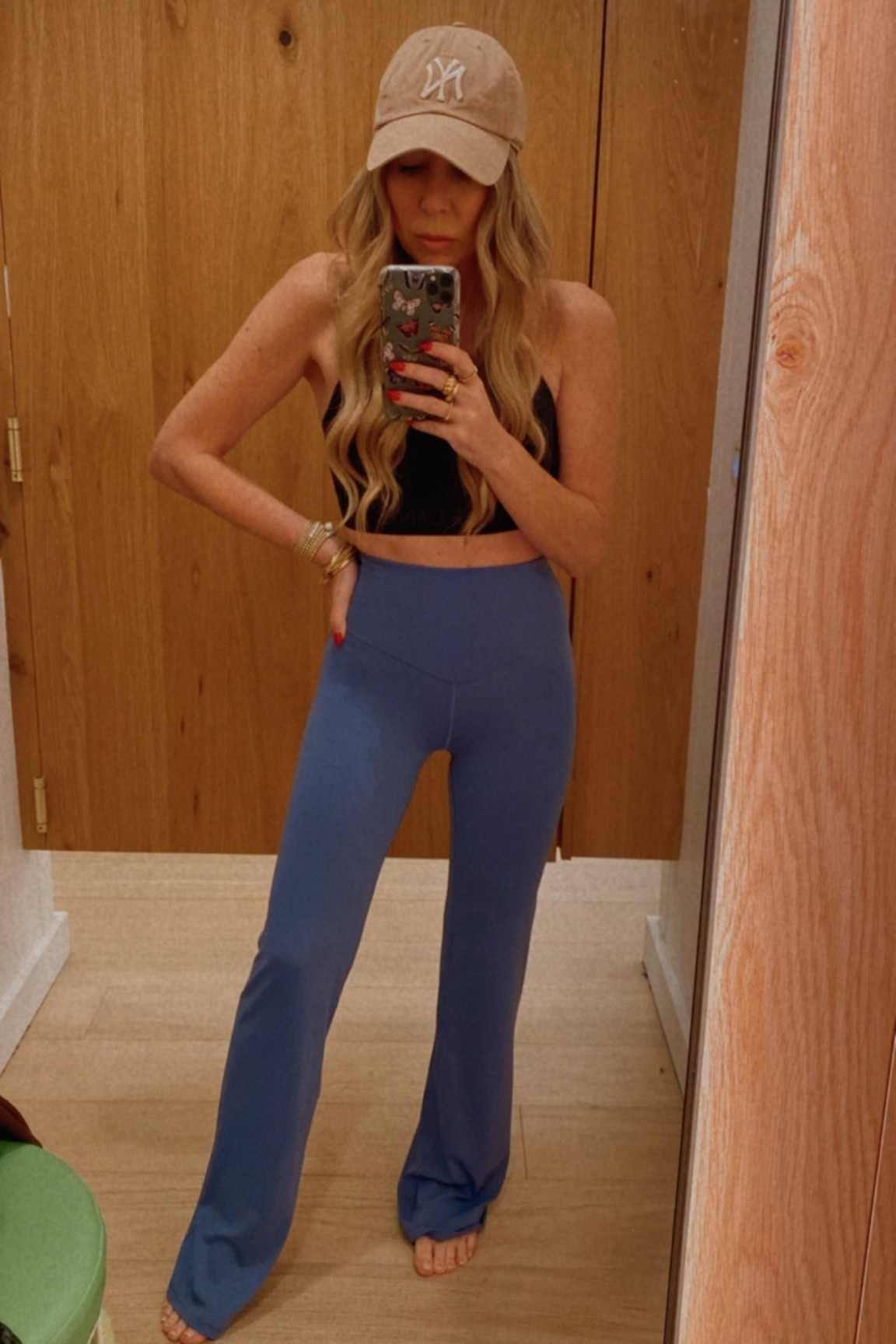 The prettiest blue leggings. Love this boot cut style! 



#LTKfit #LTKsalealert #LTKunder50