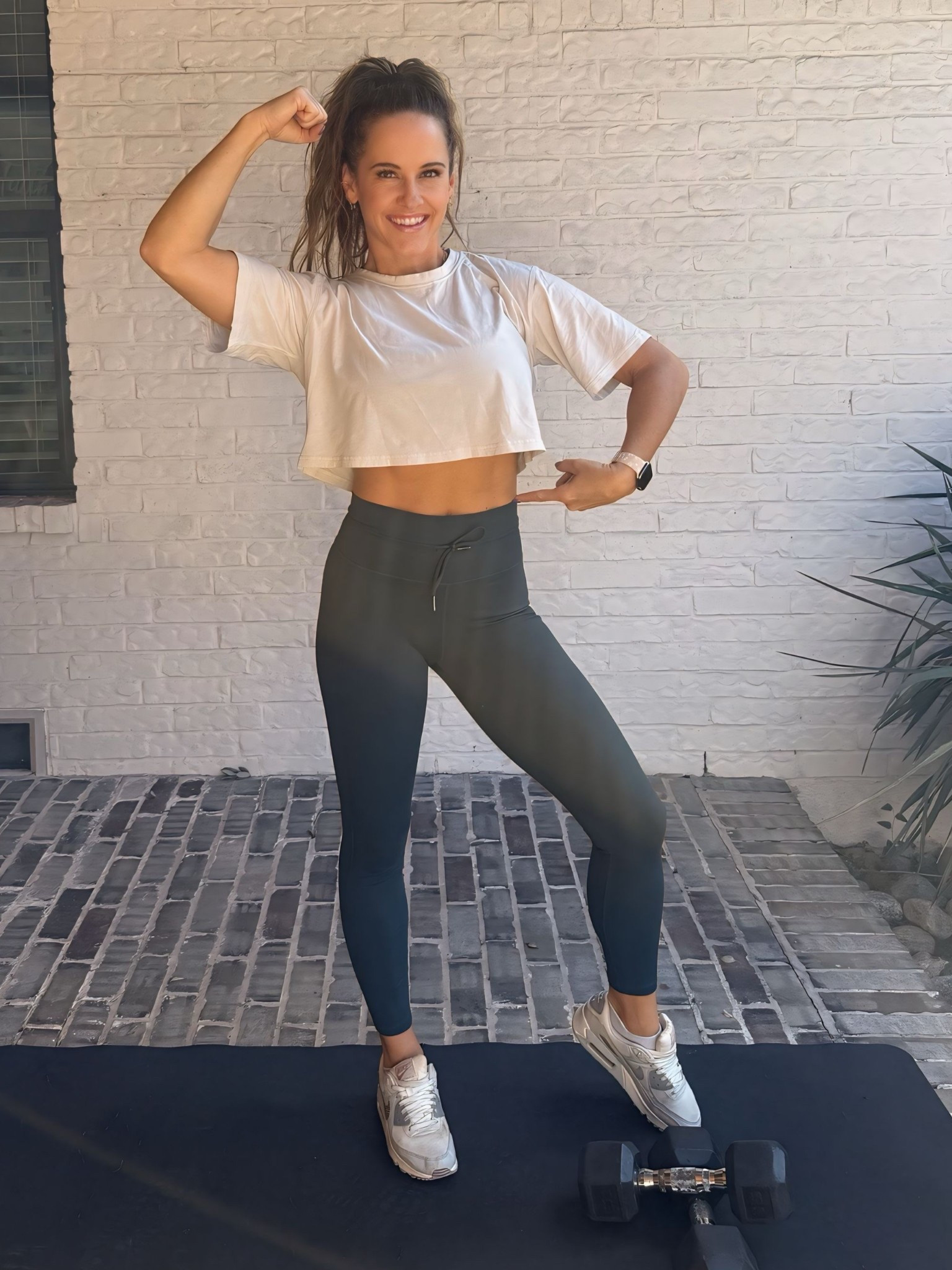 Vuori DUPE LEGGINGS😍 outFIT of the day…Shoes are similar to the ones I’m wearing but I also have these listed below. 
Leggings (S)
Top (S)
Nikes (7)

#LTKActive #LTKOver40